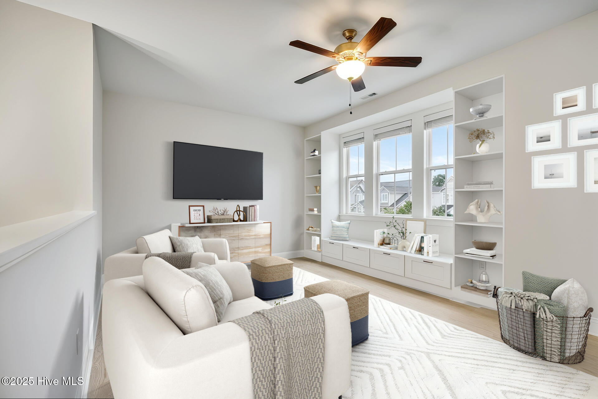 100536880 | Photo 27