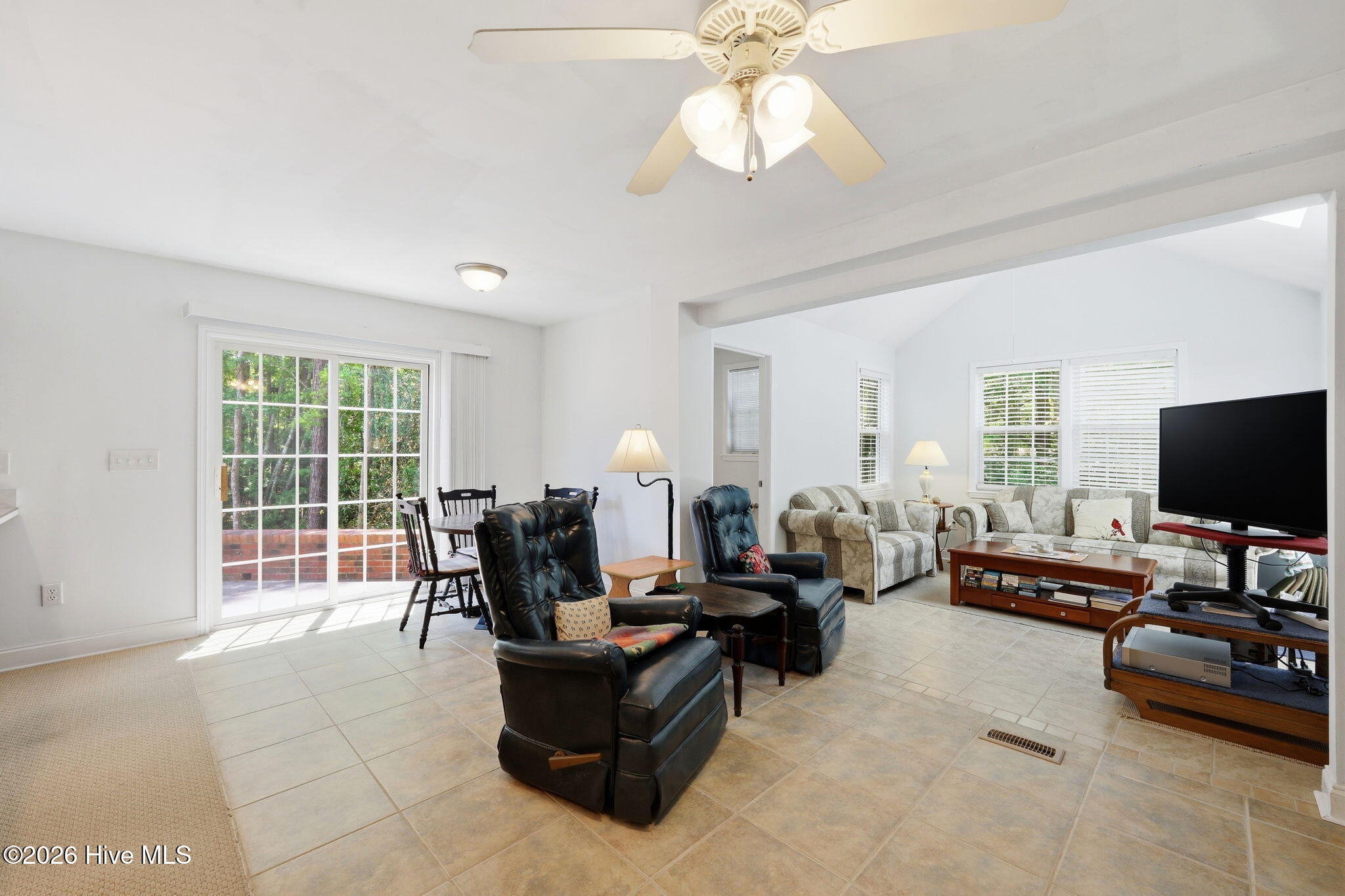 74 Driftwood Court,Minnesott Beach