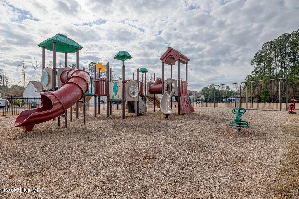 100560192 | Photo 40