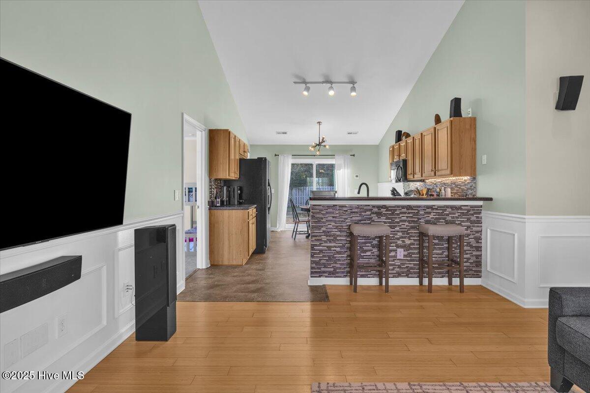 100546771 | Photo 15