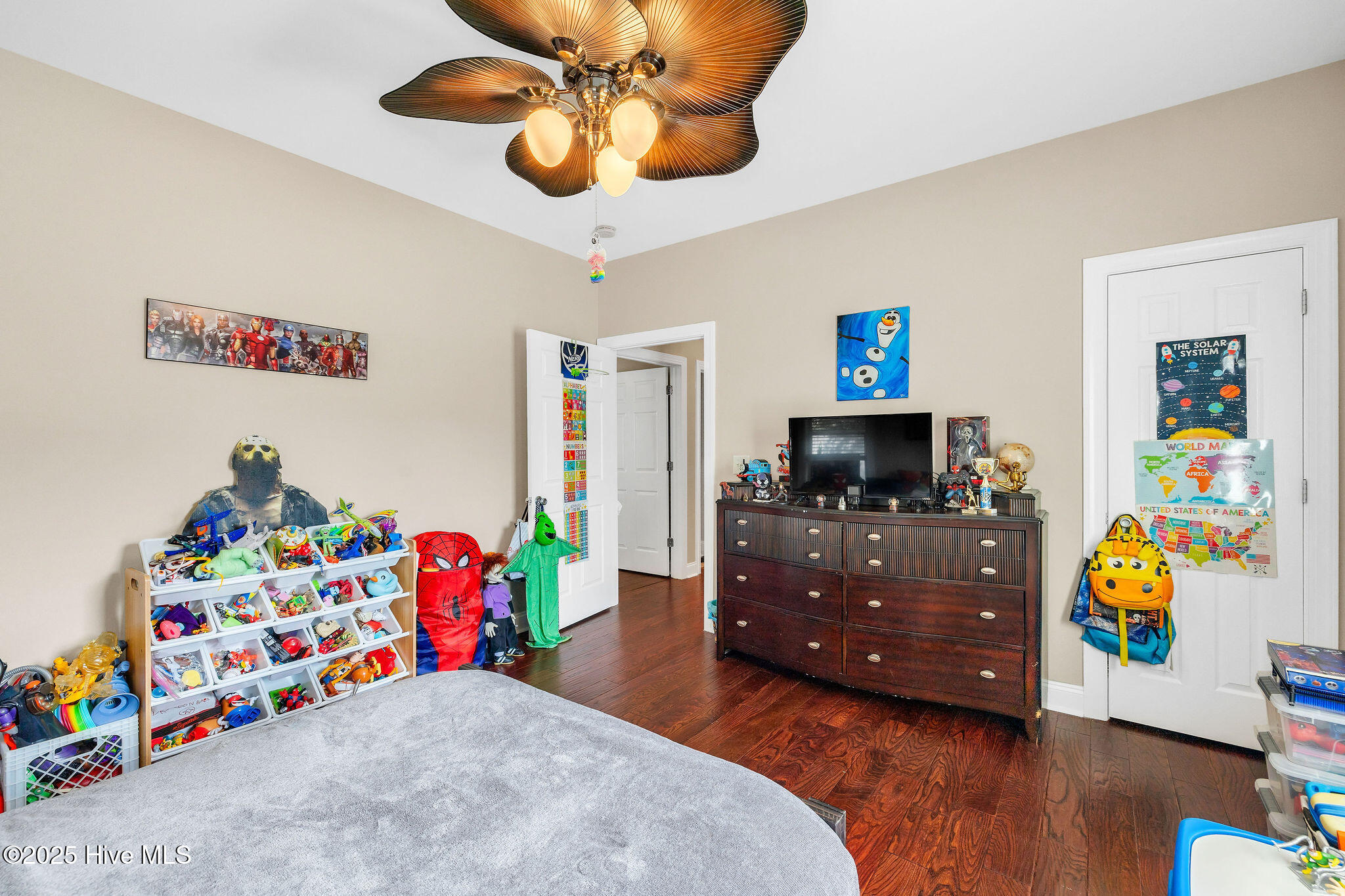 100522781 | Photo 25