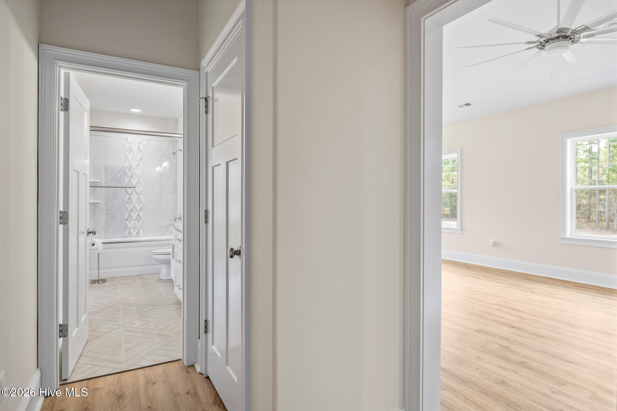 100517039 | Photo 22