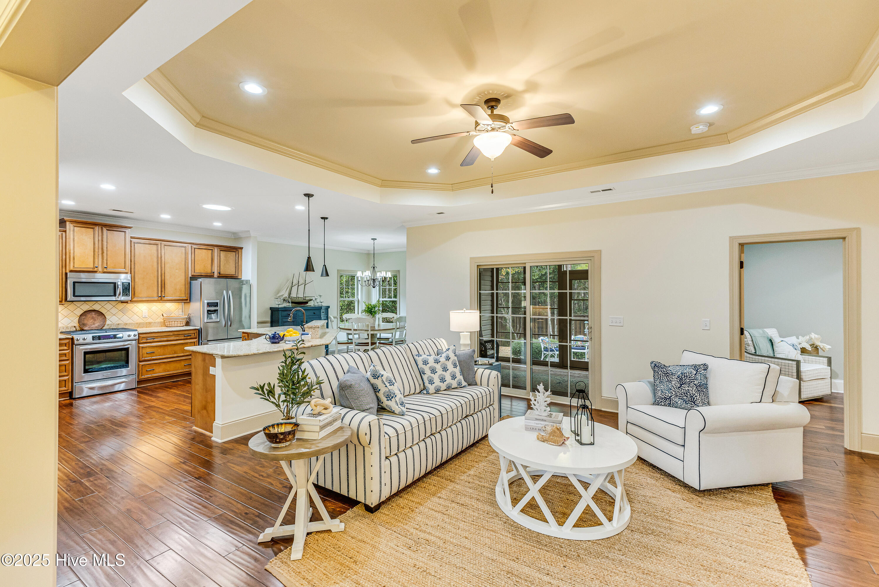 100546218 | Photo 10