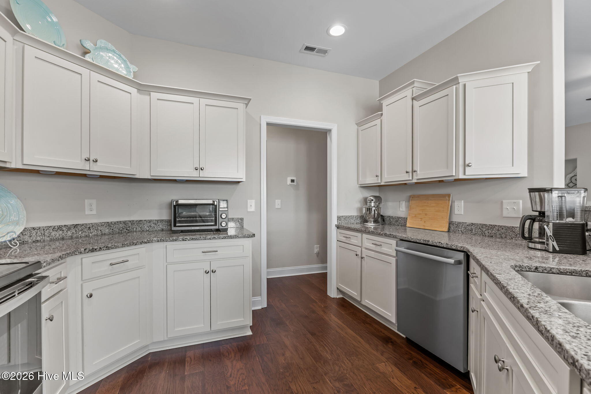 100569741 | Photo 17