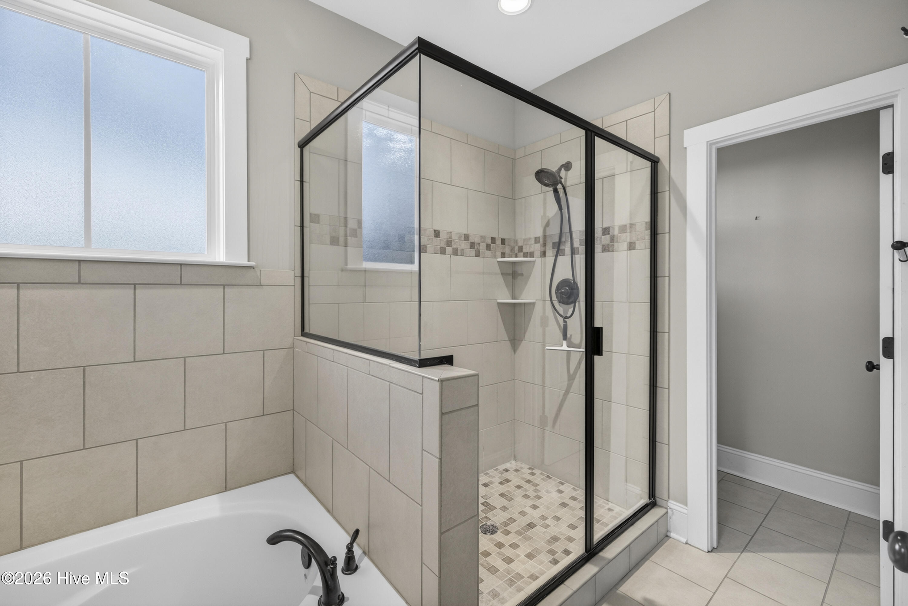 100555672 | Photo 27