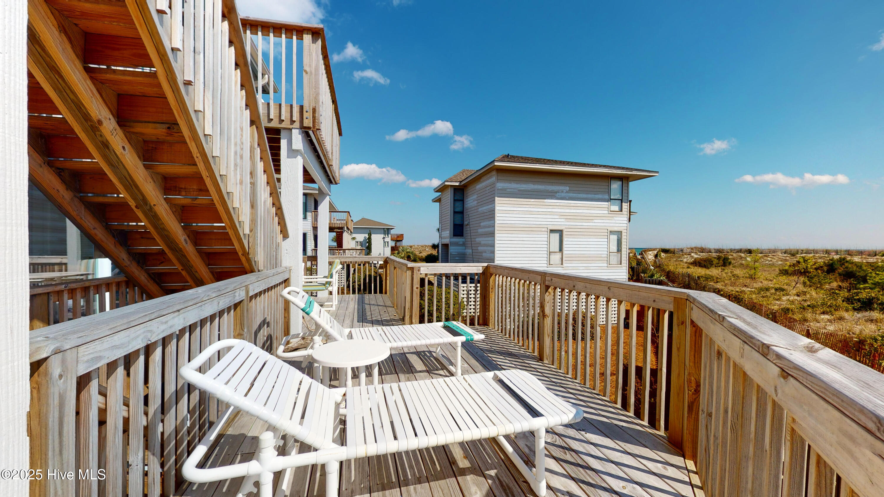 100529389 | Photo 14