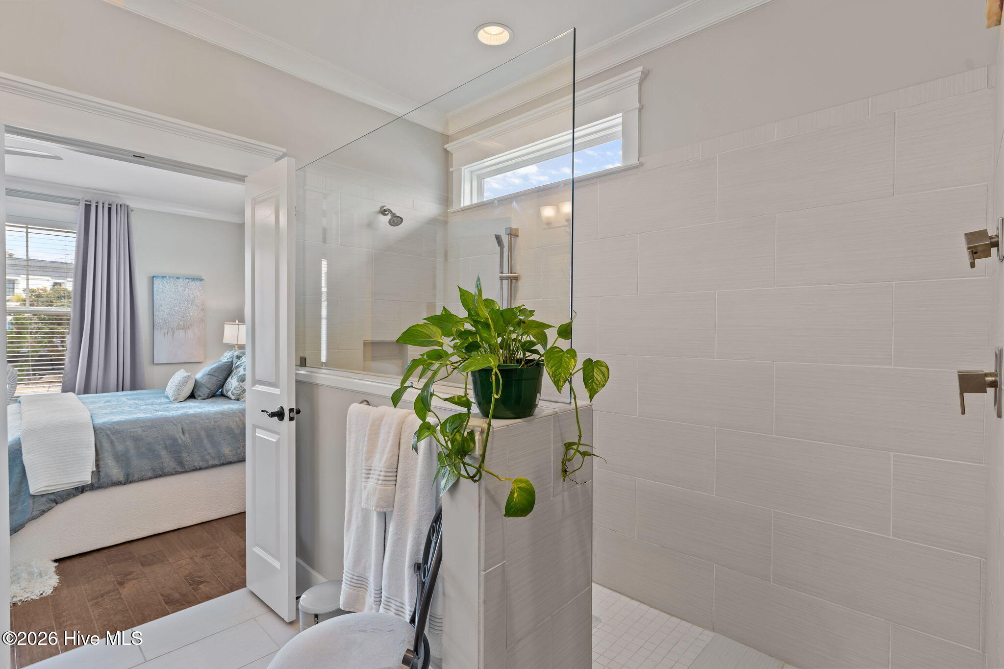 100559704 | Photo 21