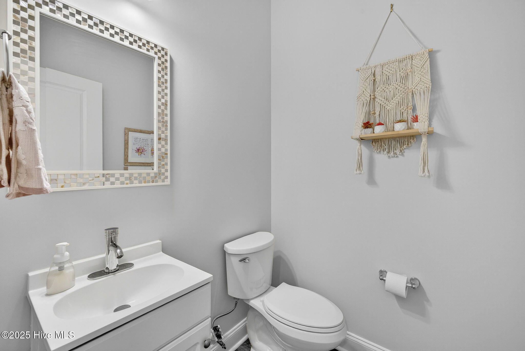 100541825 | Photo 19