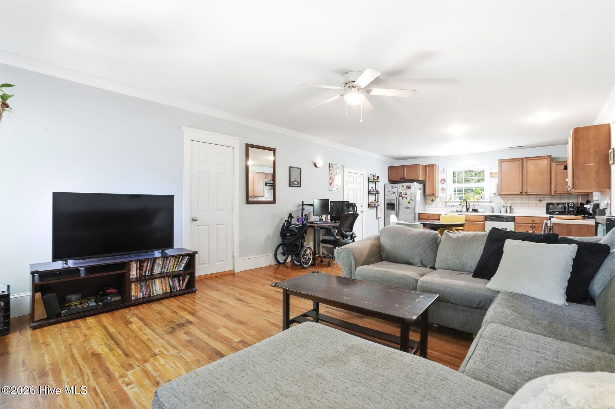 100564510 | Photo 35