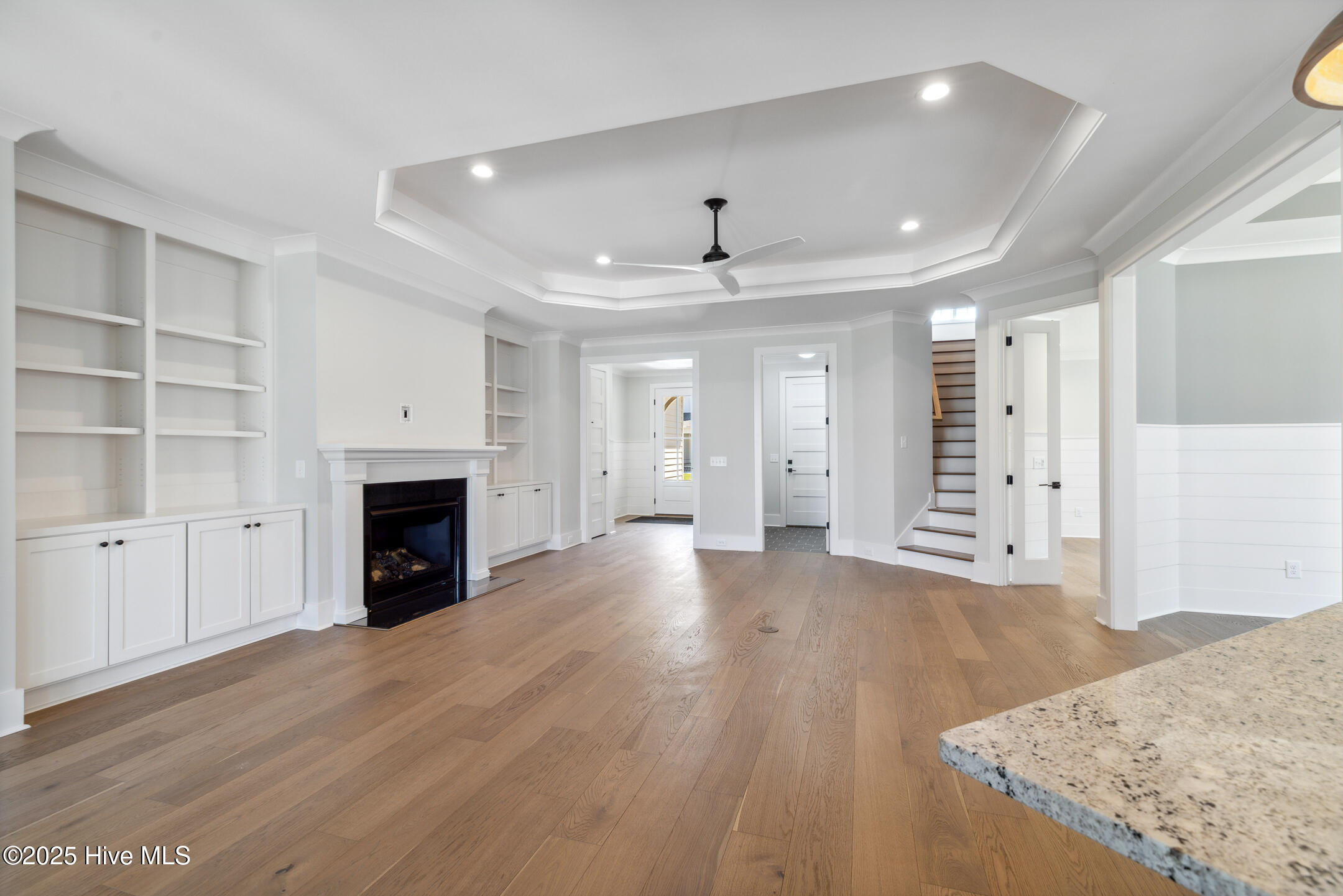 100461244 | Photo 18