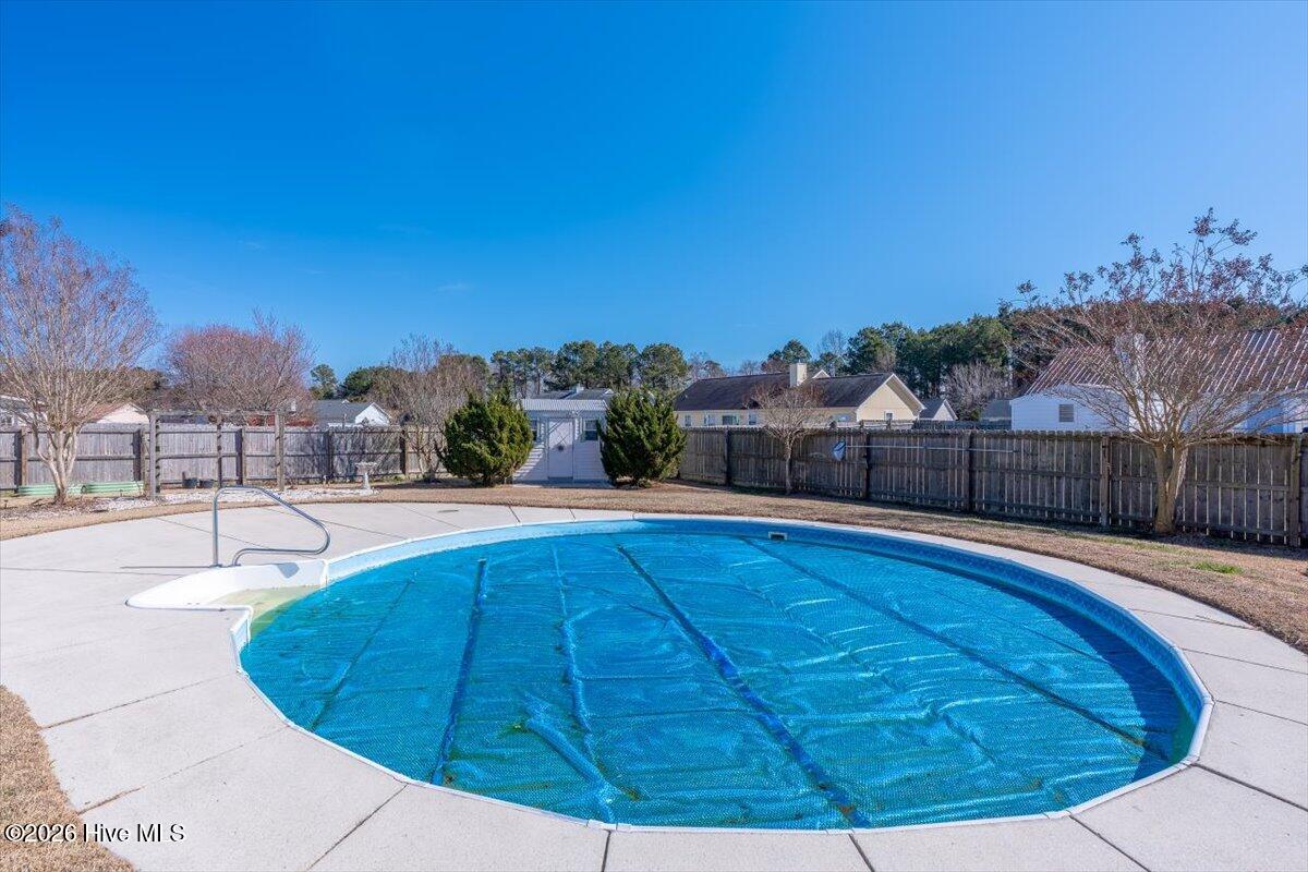 100552346 | Photo 36