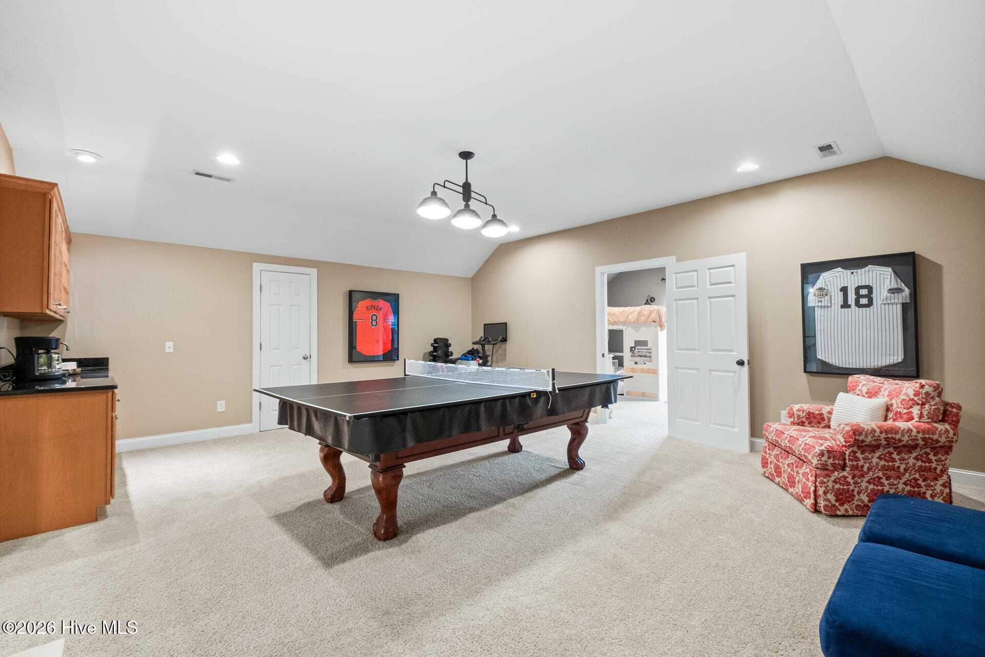 100554088 | Photo 43