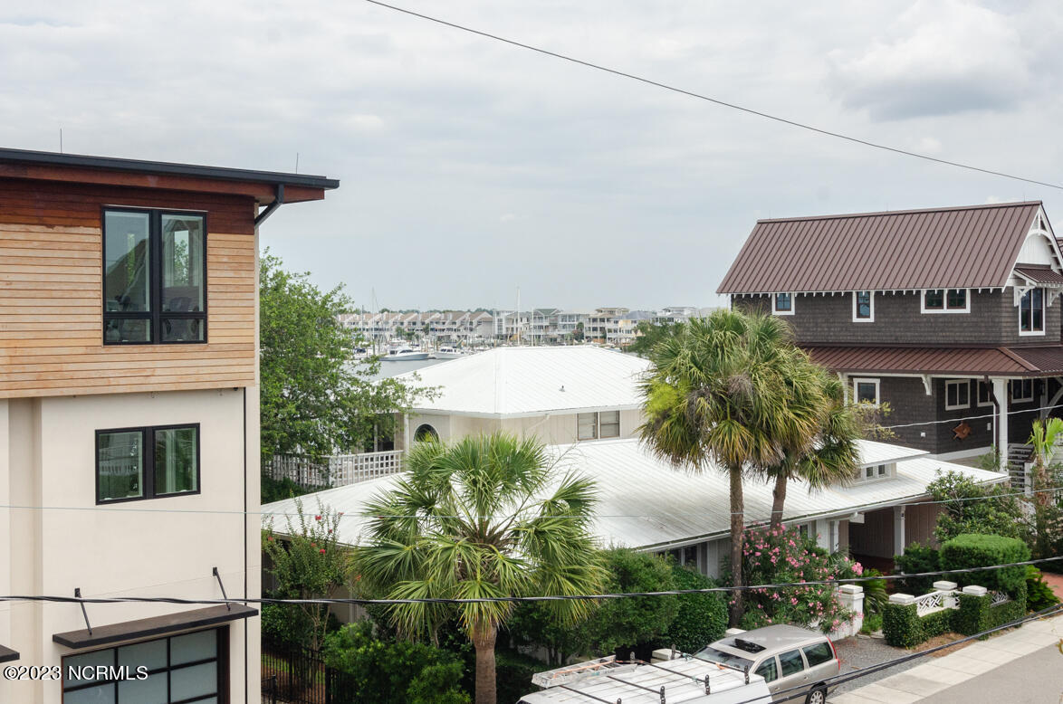 100568383 | Photo 22