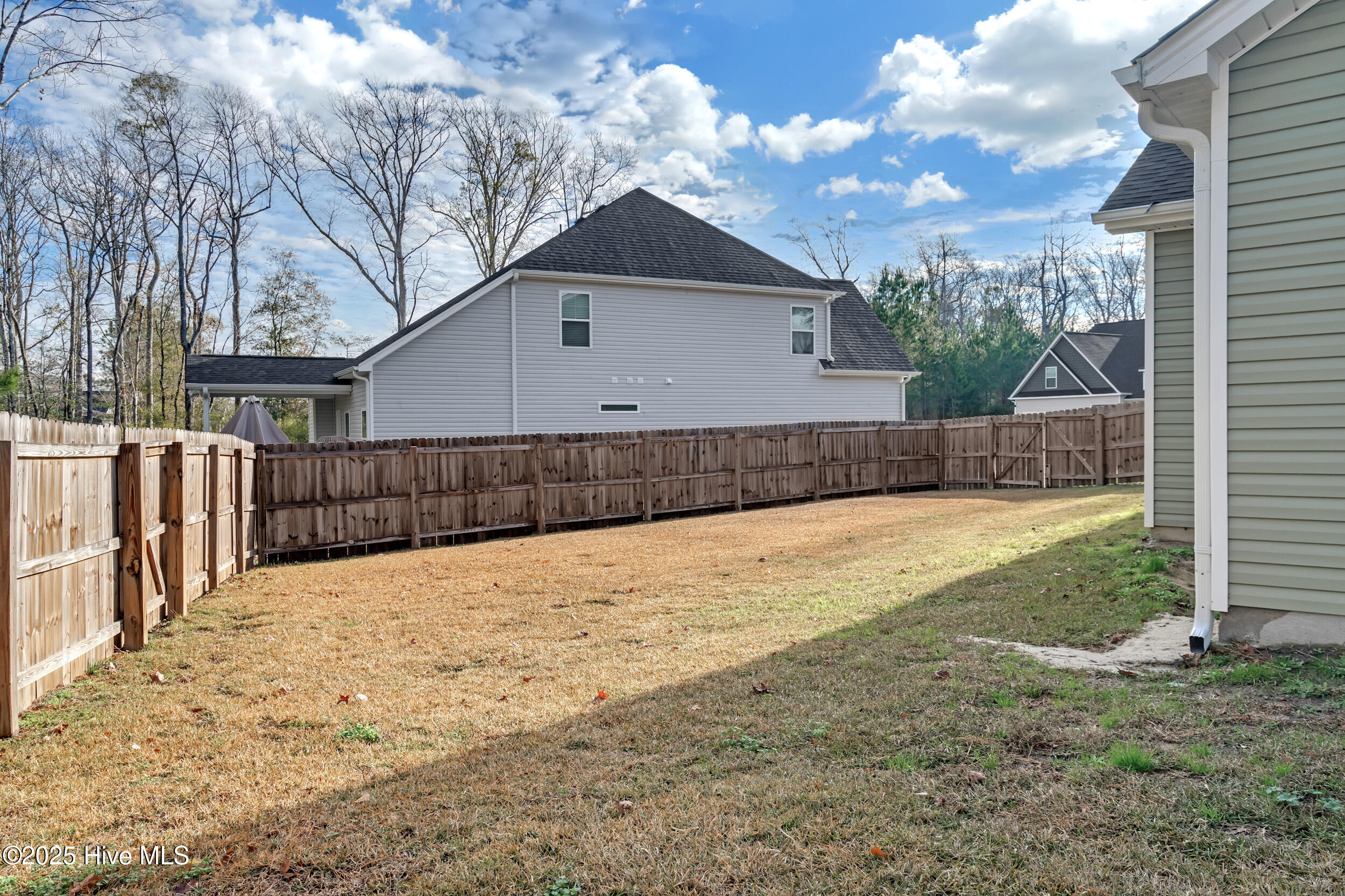 100544849 | Photo 39