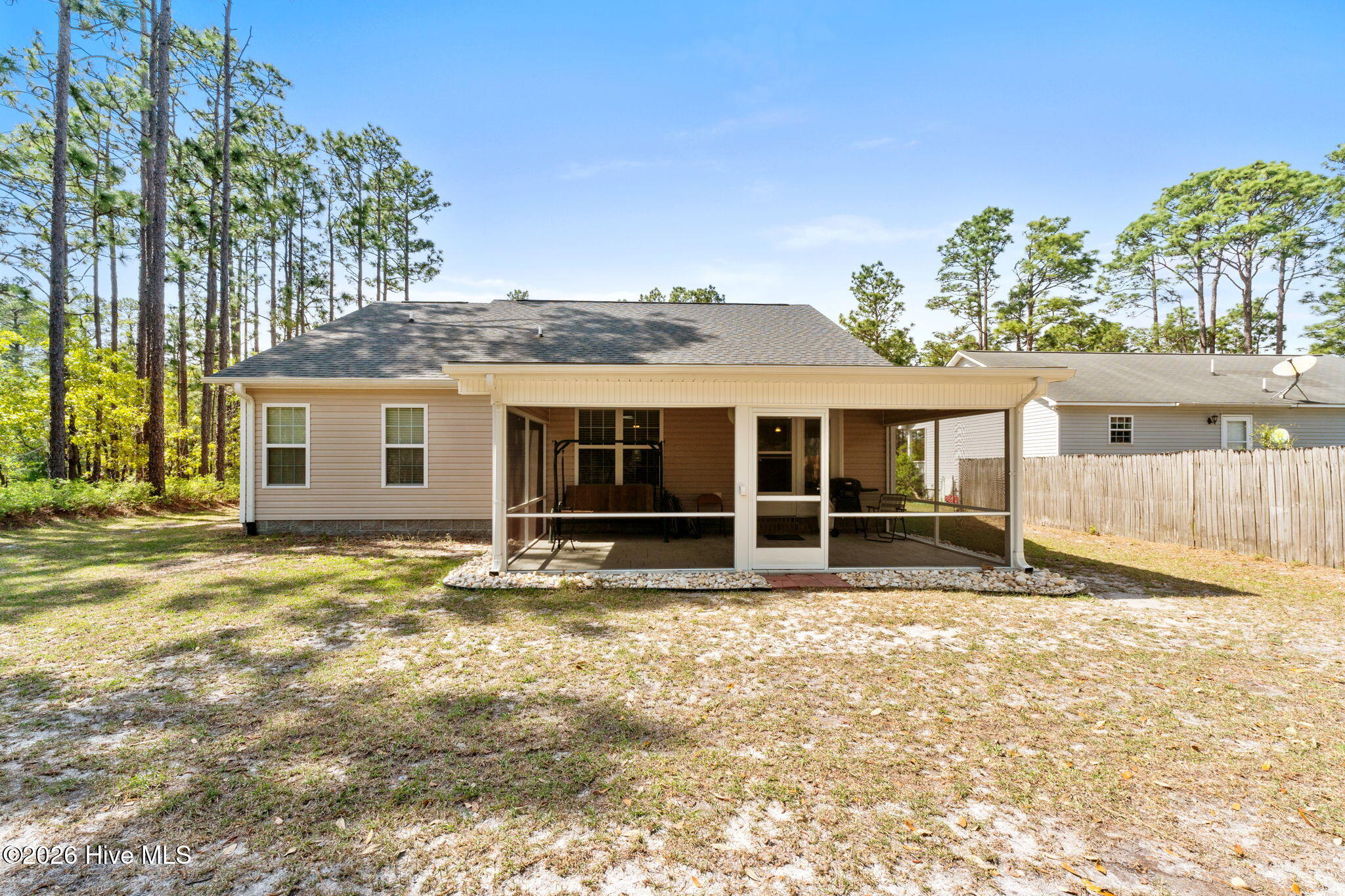 100554098 | Photo 30