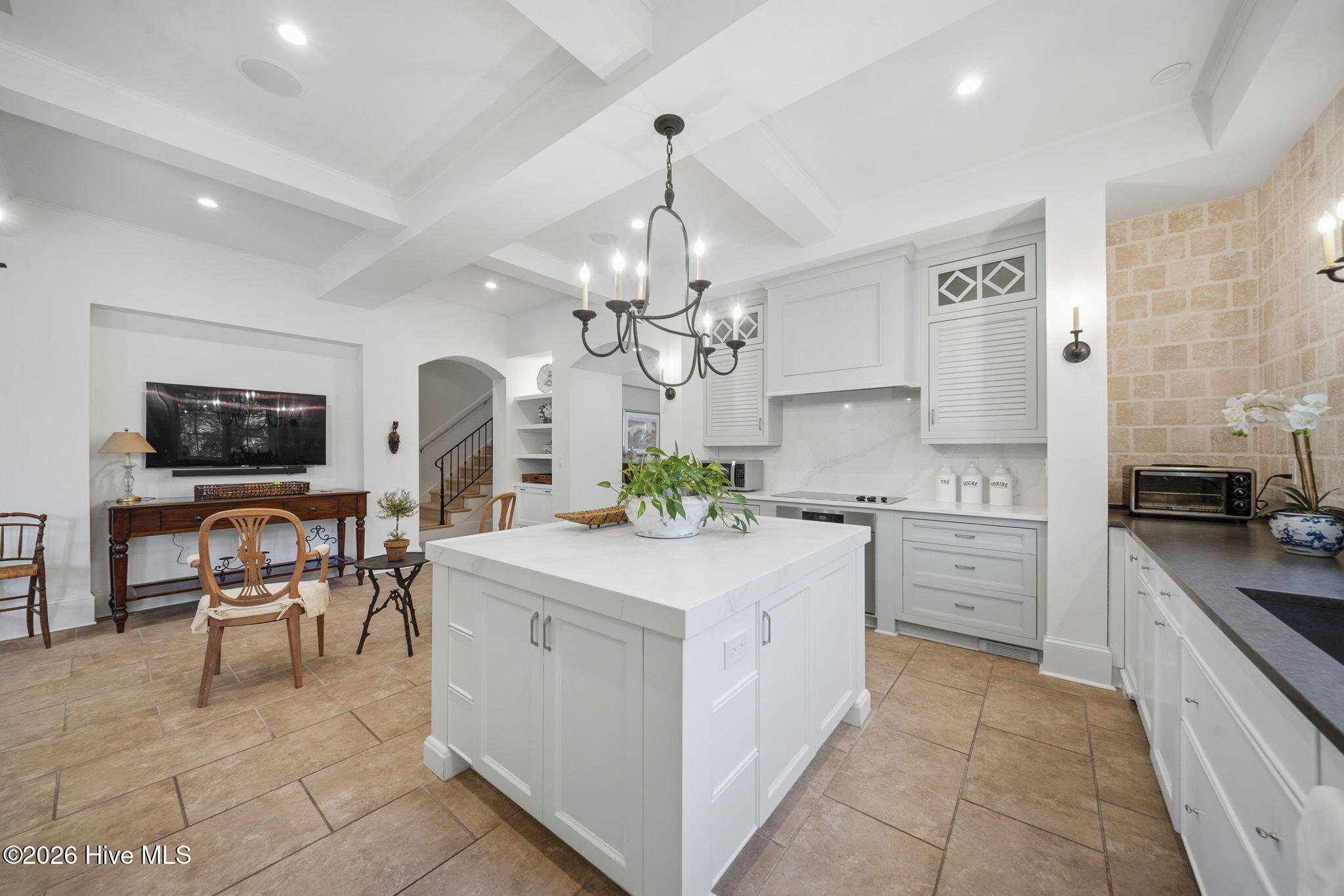 100570583 | Photo 17