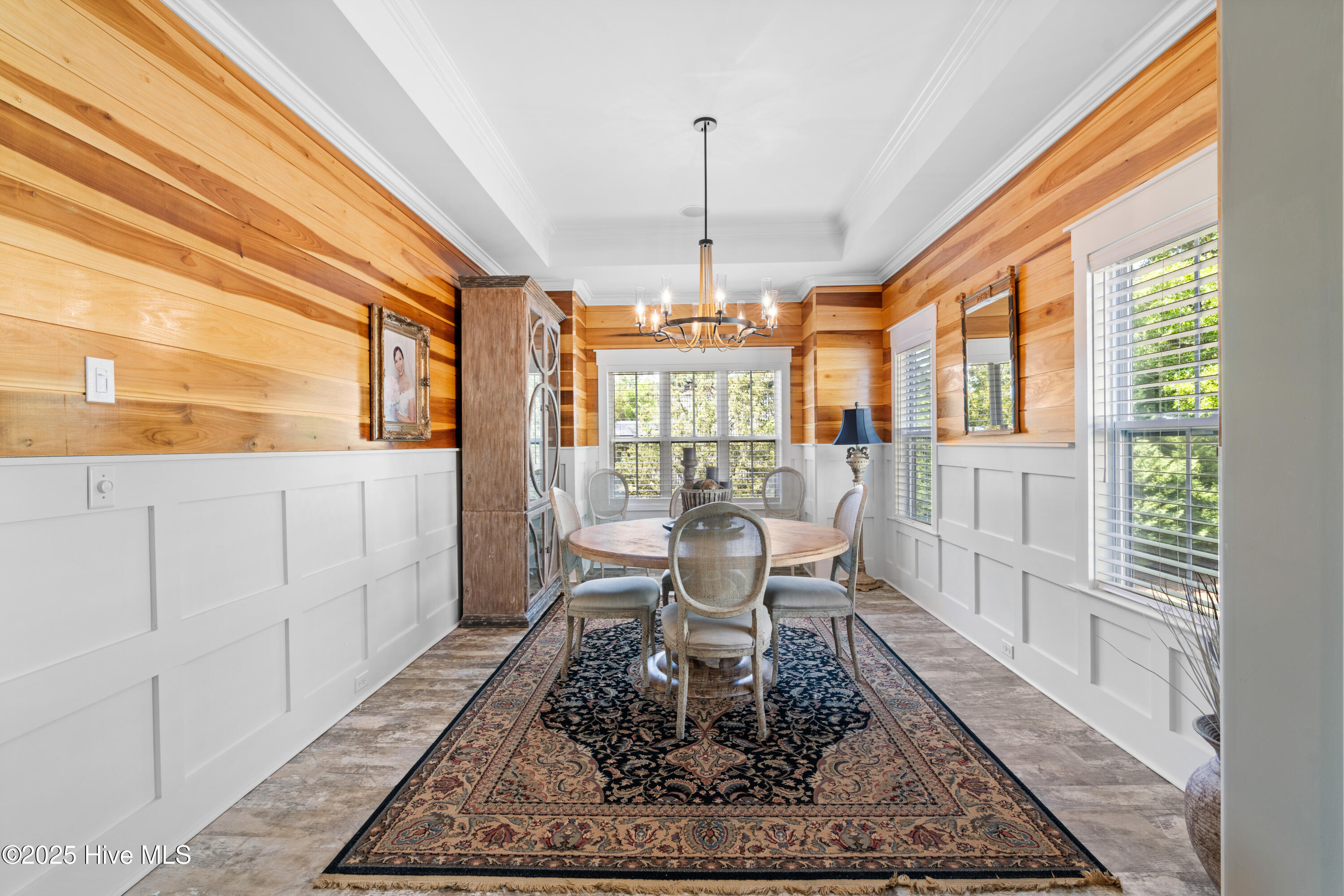 100543866 | Photo 29