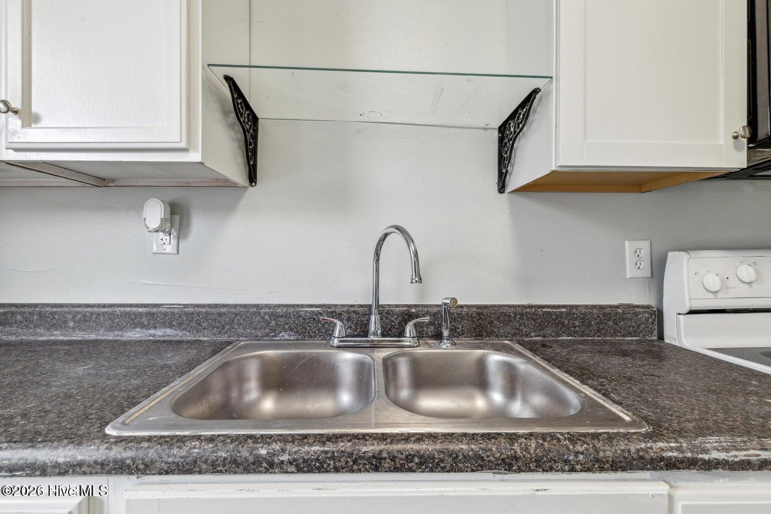 100555936 | Photo 33