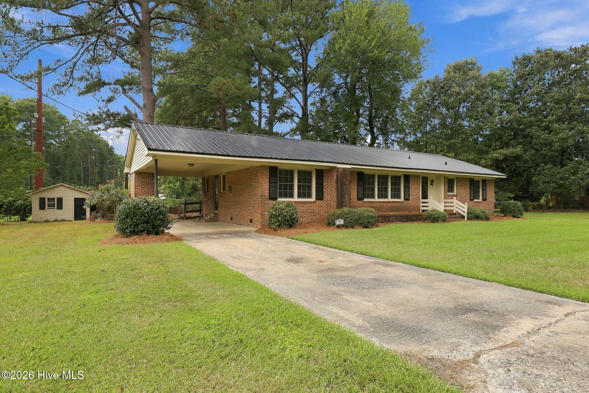 Photo 2 of Single family home for sale at 405 S Broad St, Robersonville, NC 27871 | MLS# 100600512 | Listing updated on 2026-10-01