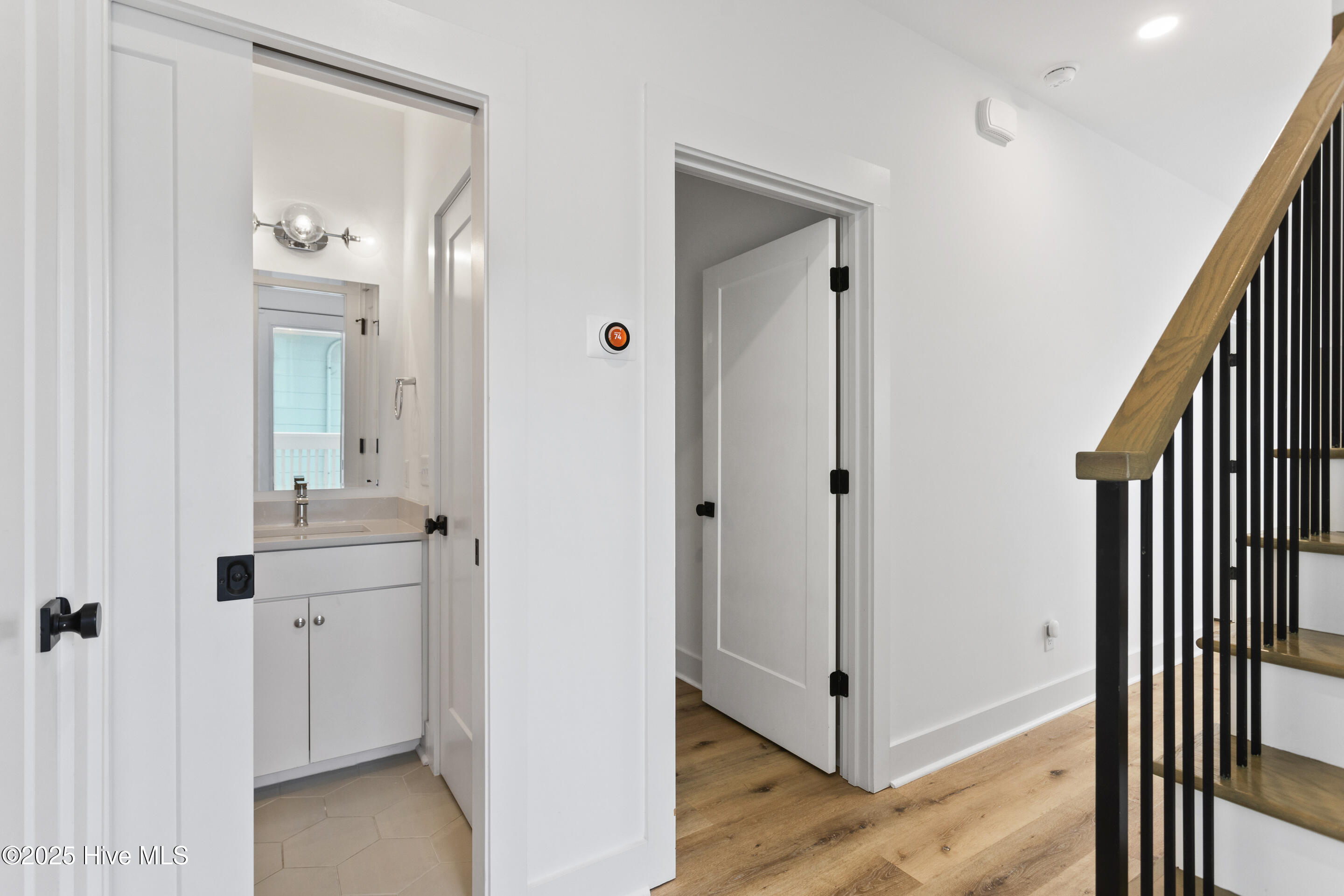 100521314 | Photo 26