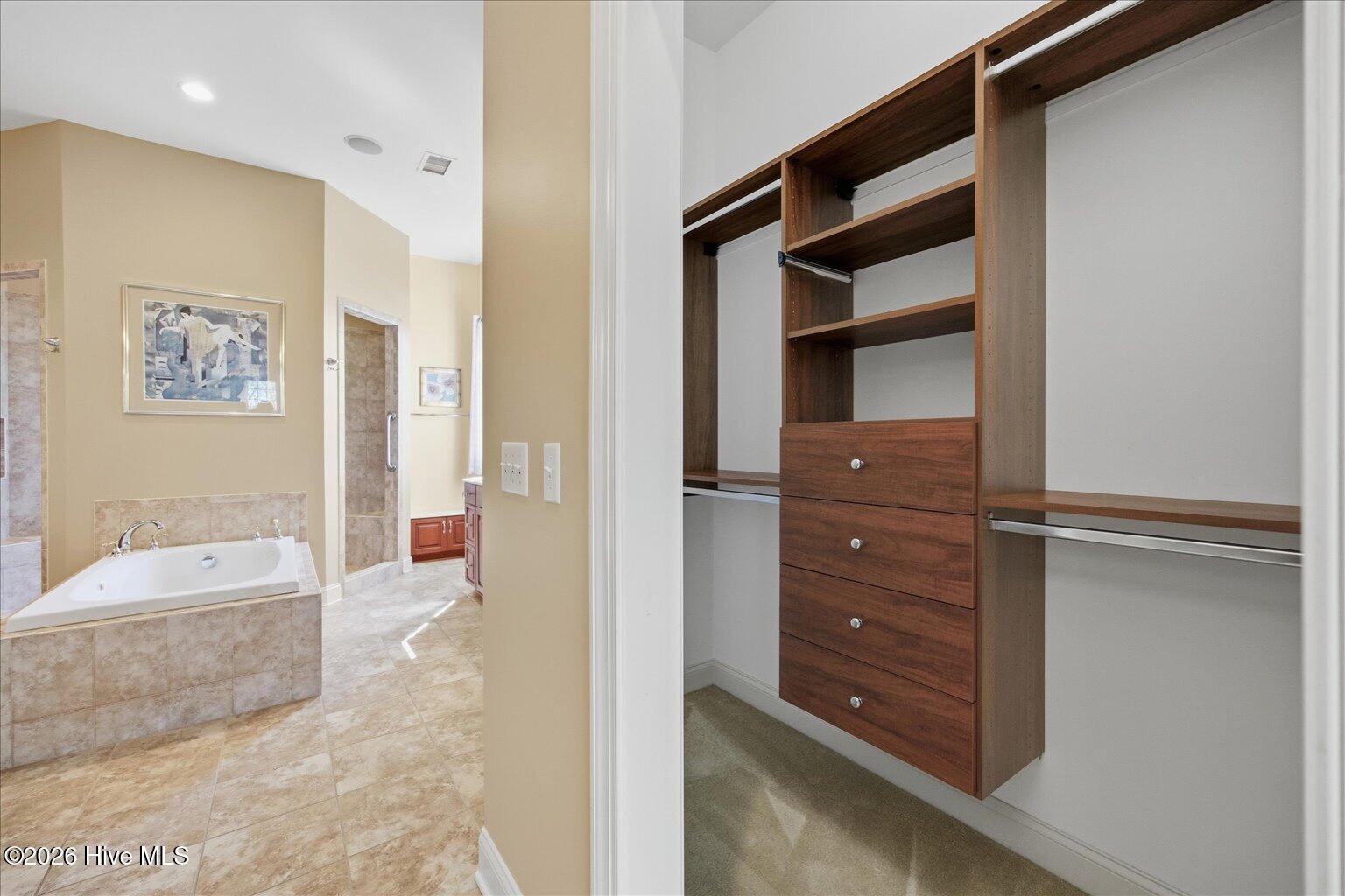 100557521 | Photo 26