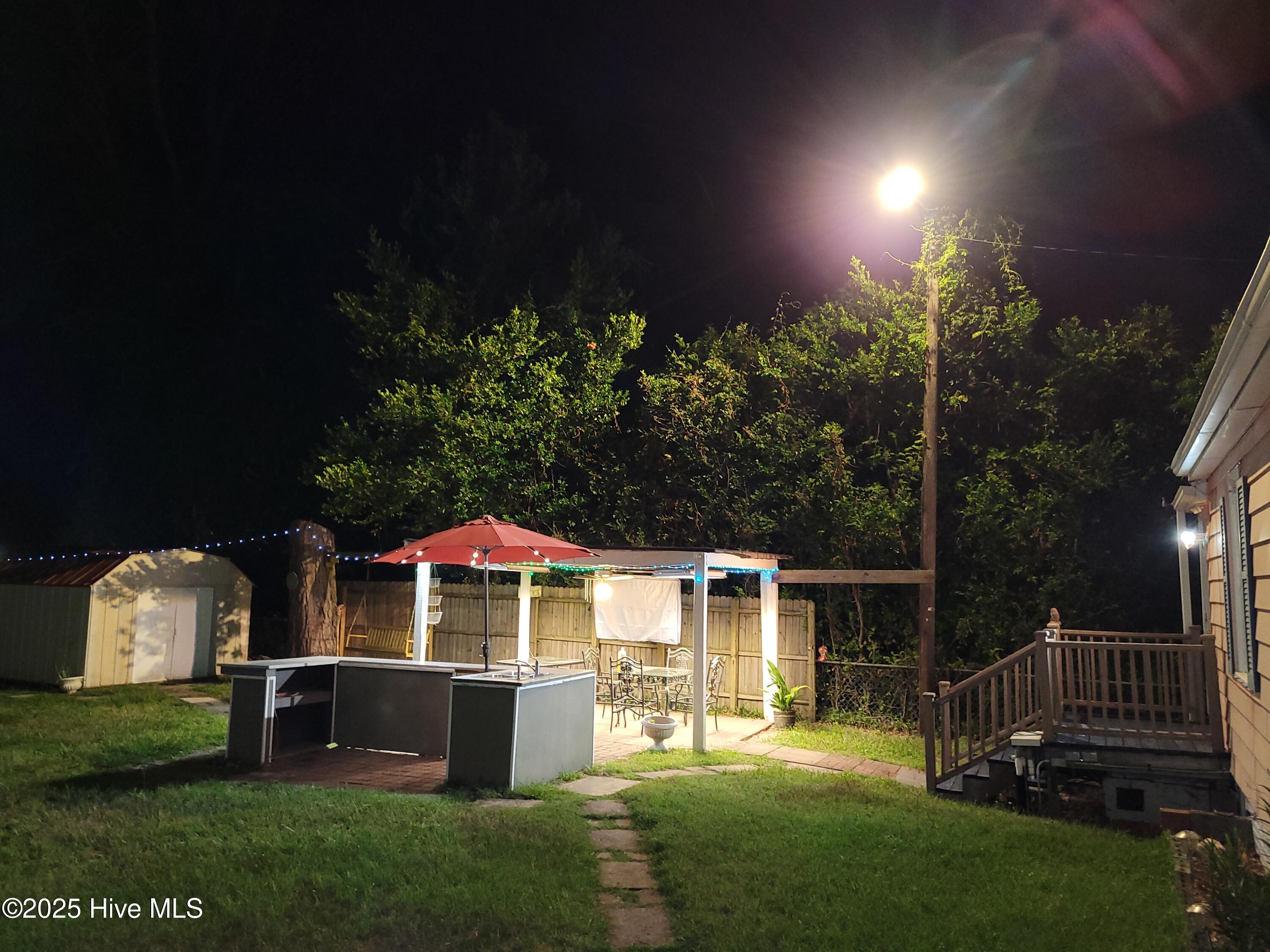 100531827 | Photo 38