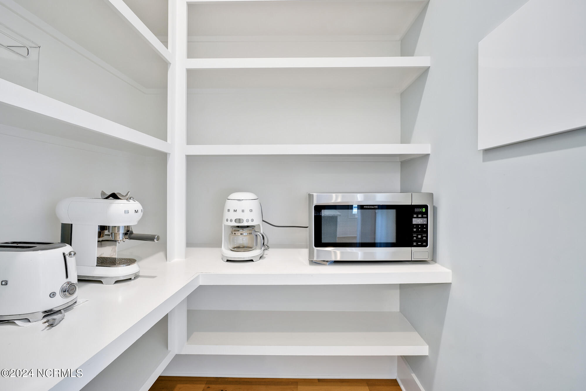 100543550 | Photo 16