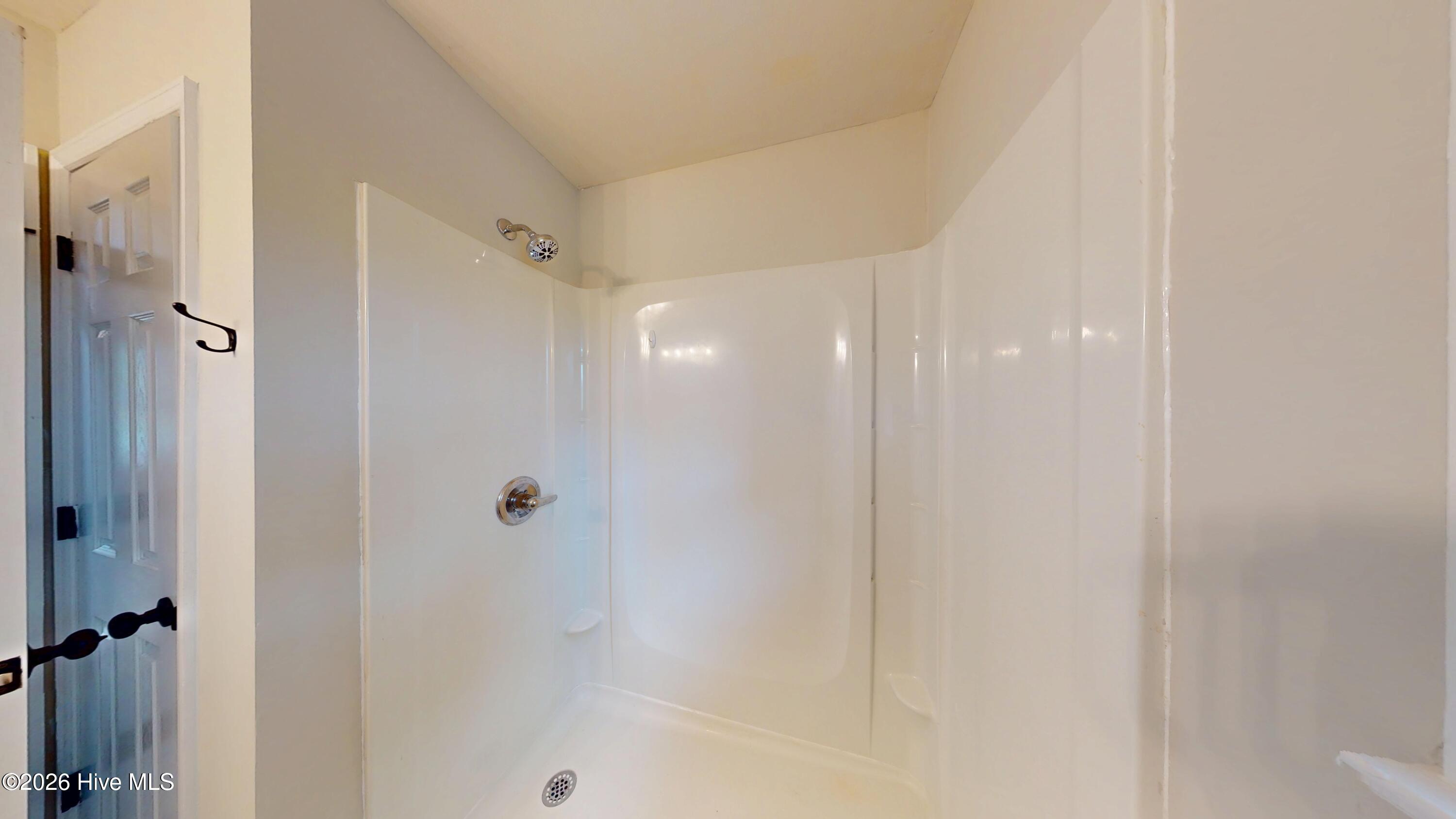 100559685 | Photo 13