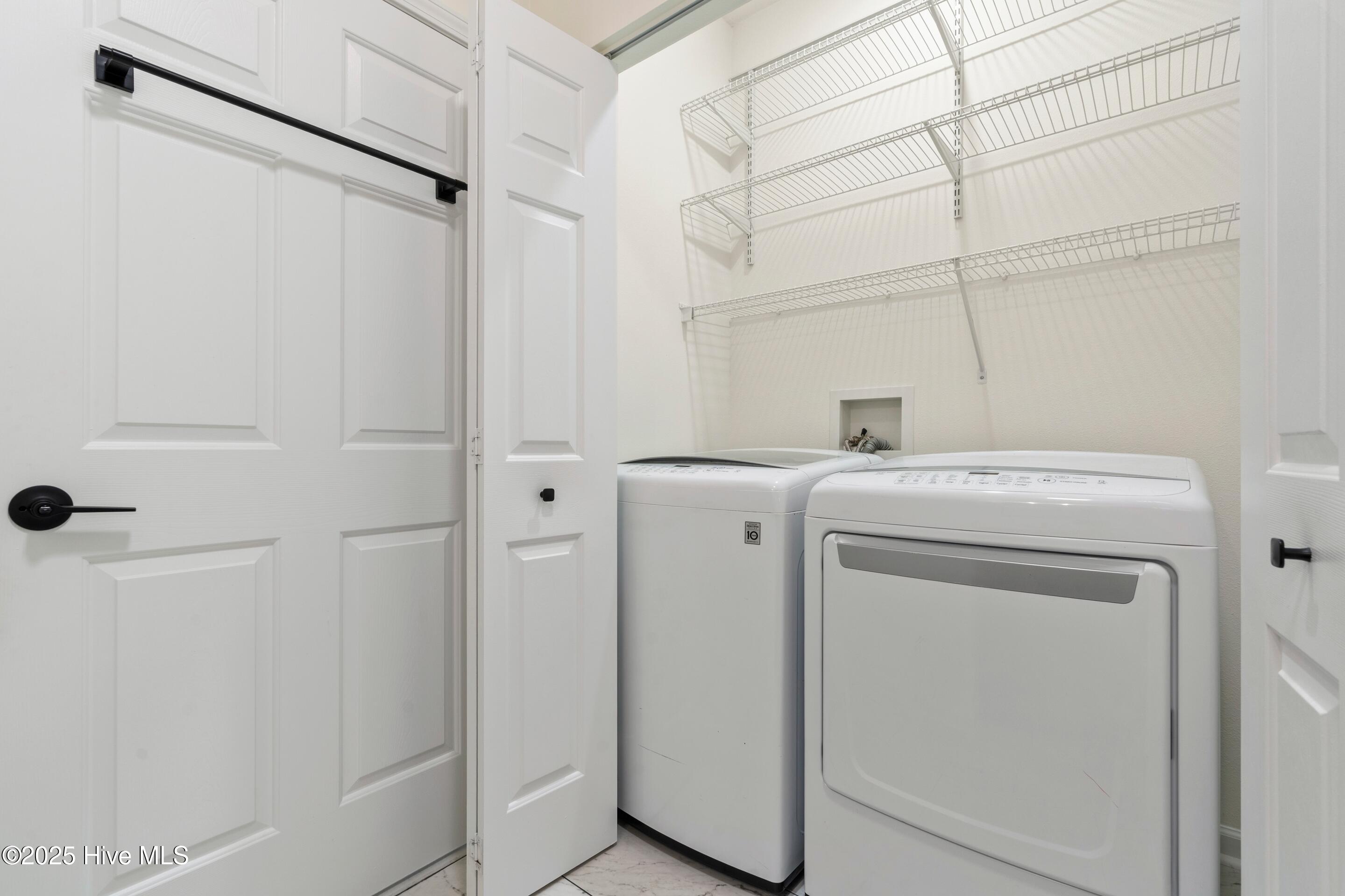 100542567 | Photo 23