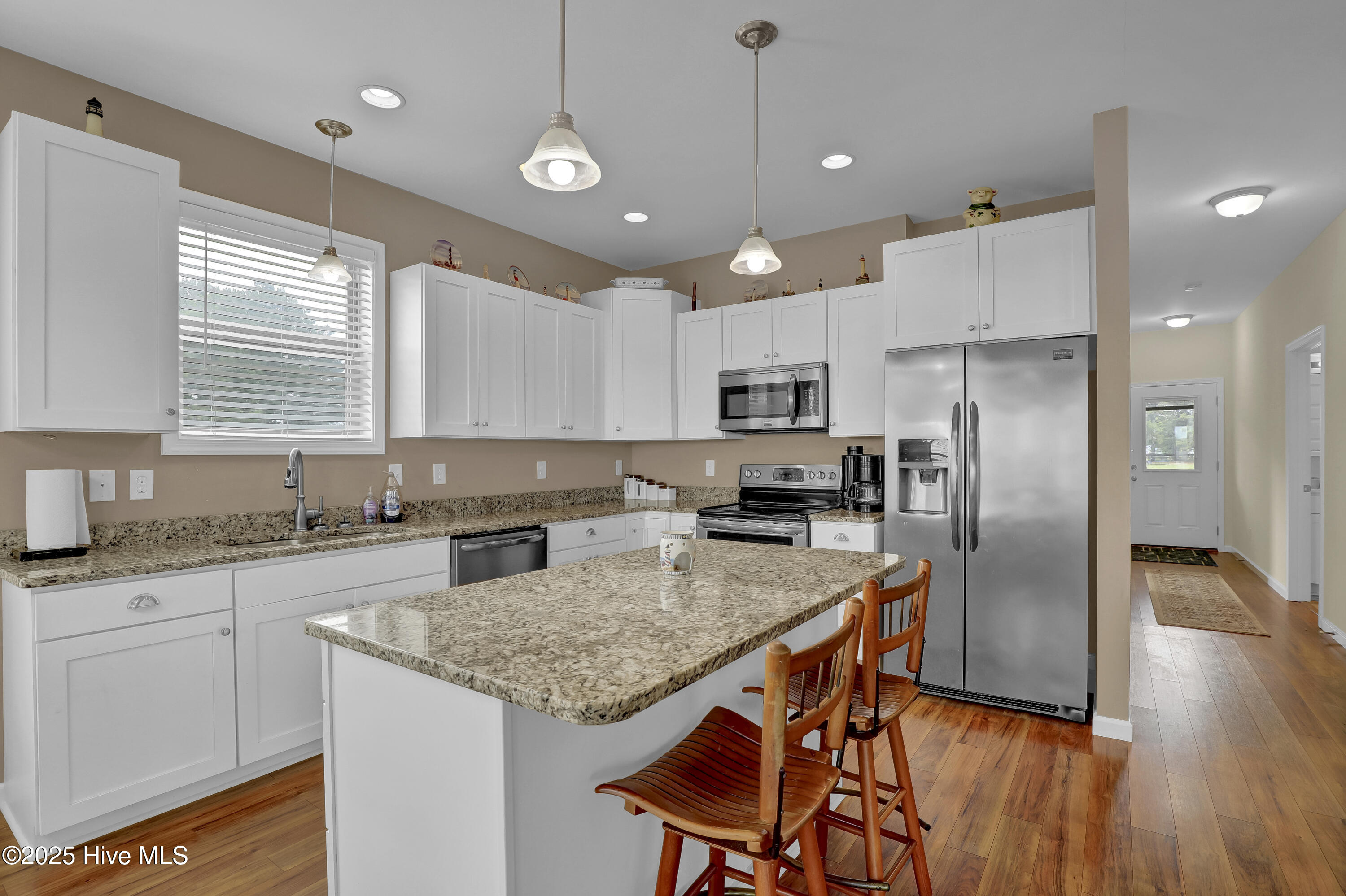 100511800 | Photo 24