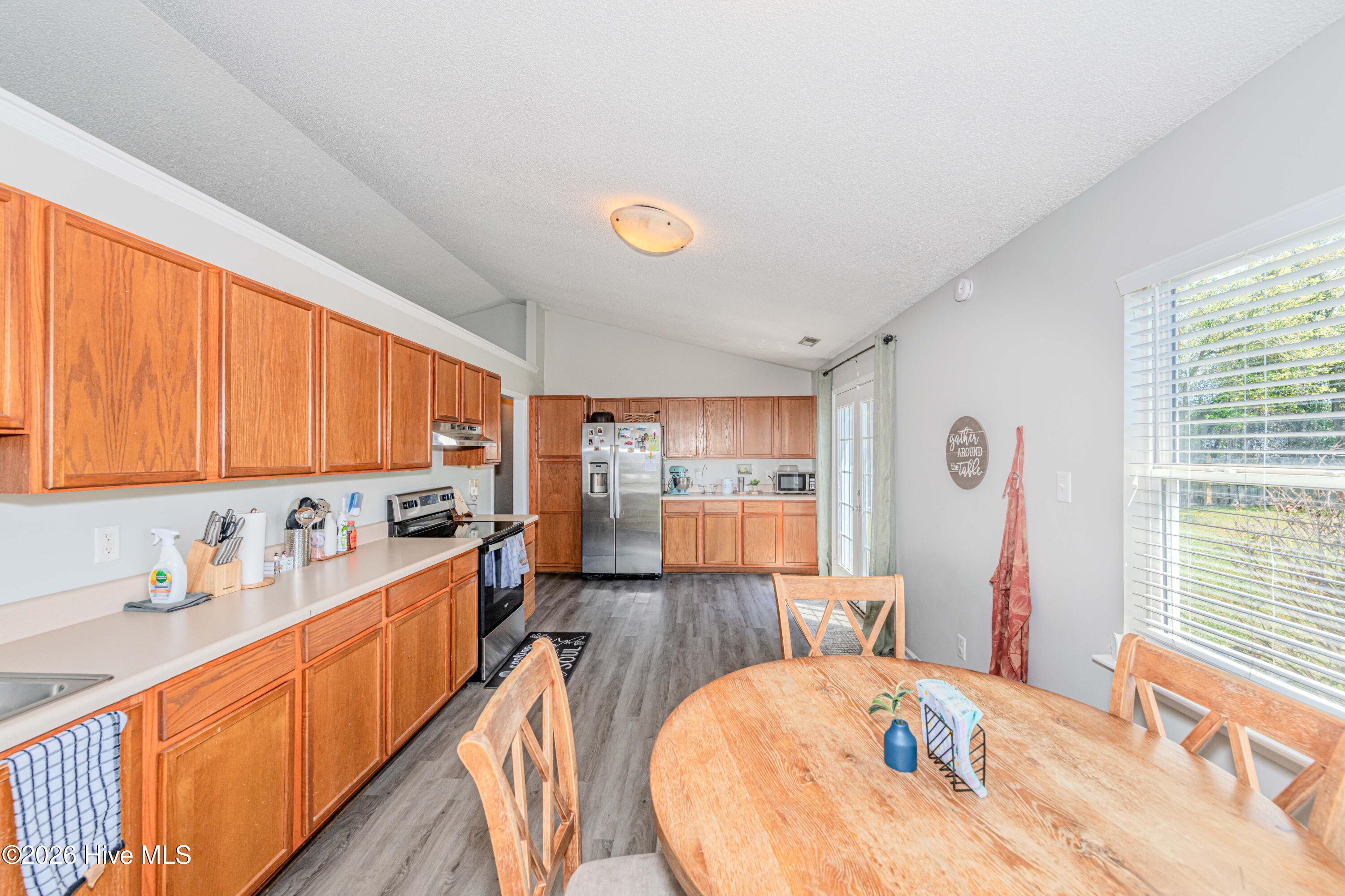 100567742 | Photo 10