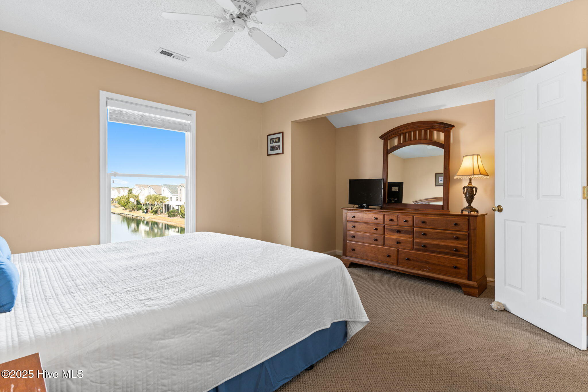 100532728 | Photo 29