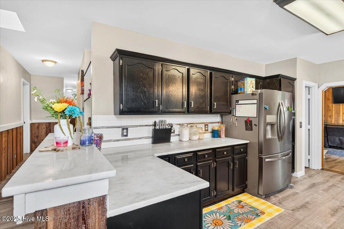 100525090 | Photo 16