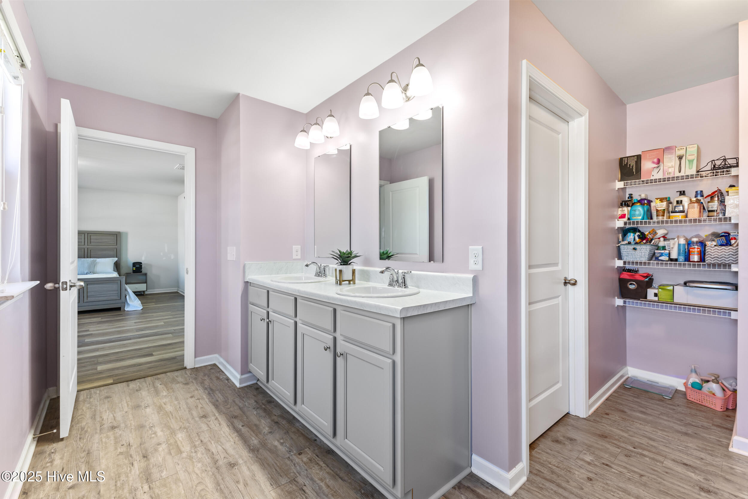 100545034 | Photo 21