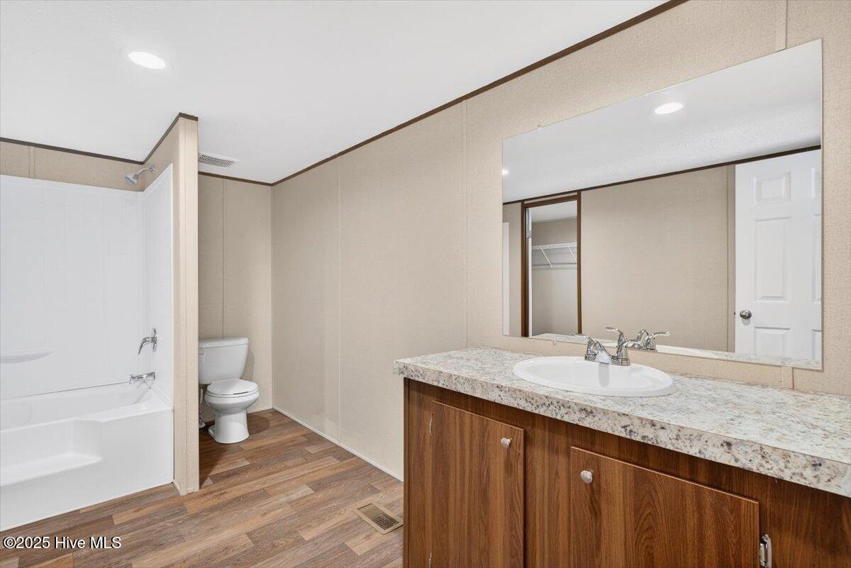 100544292 | Photo 35