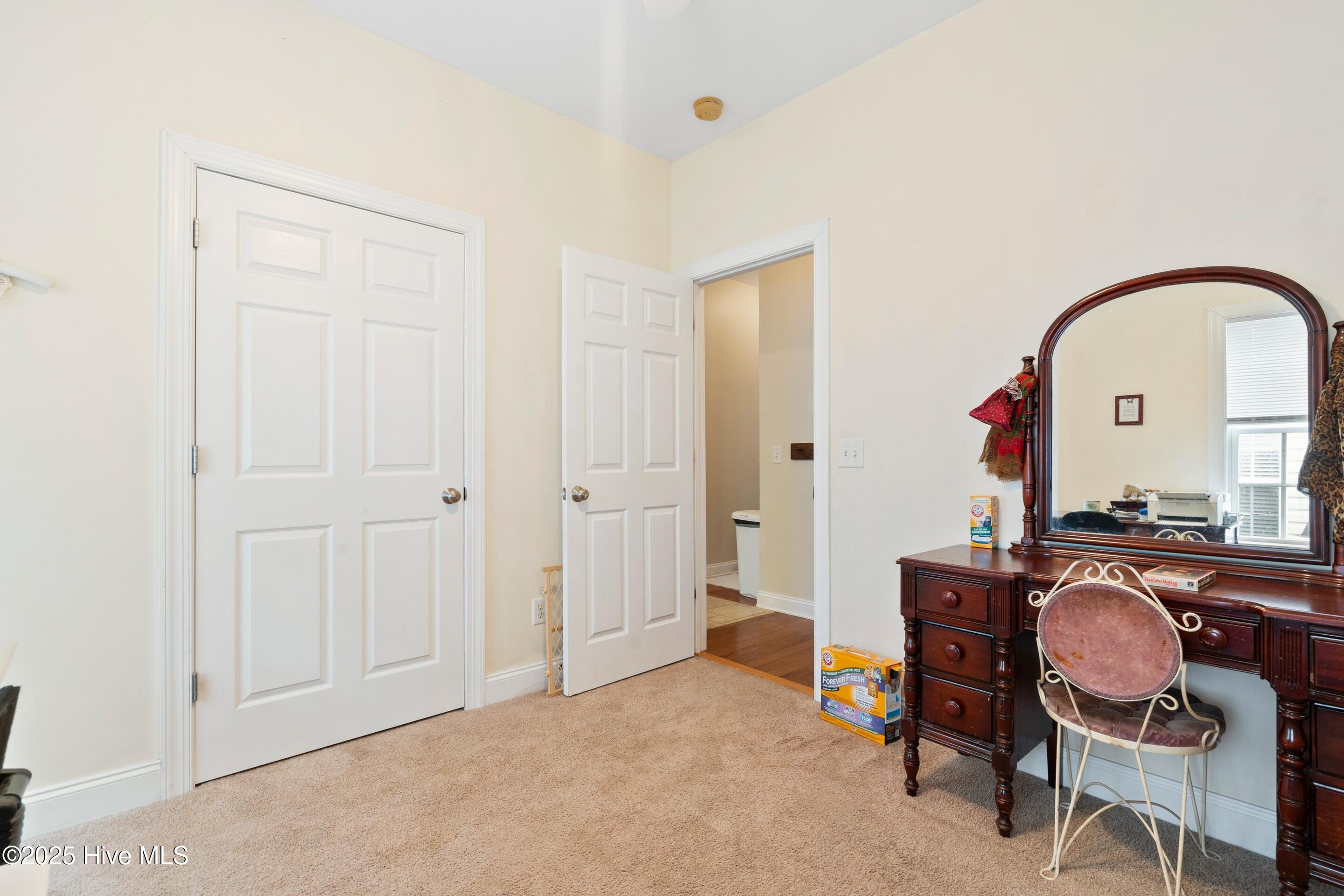 100522609 | Photo 35