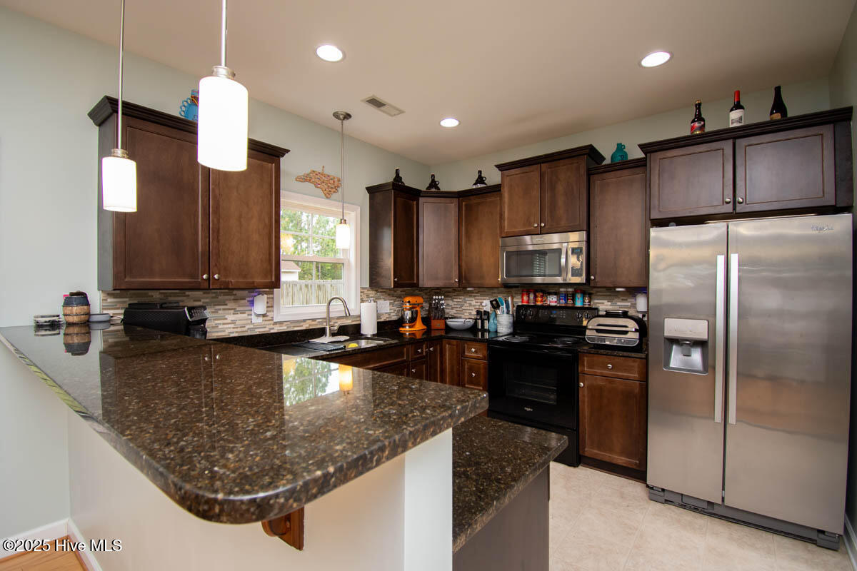 100534279 | Photo 18