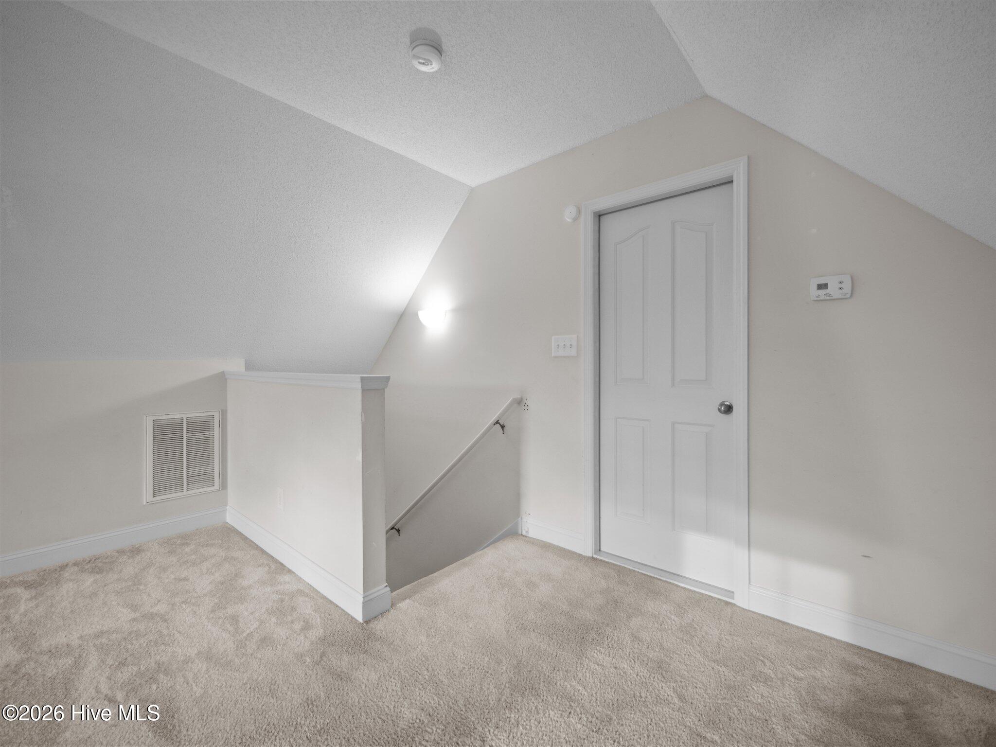 100552182 | Photo 19