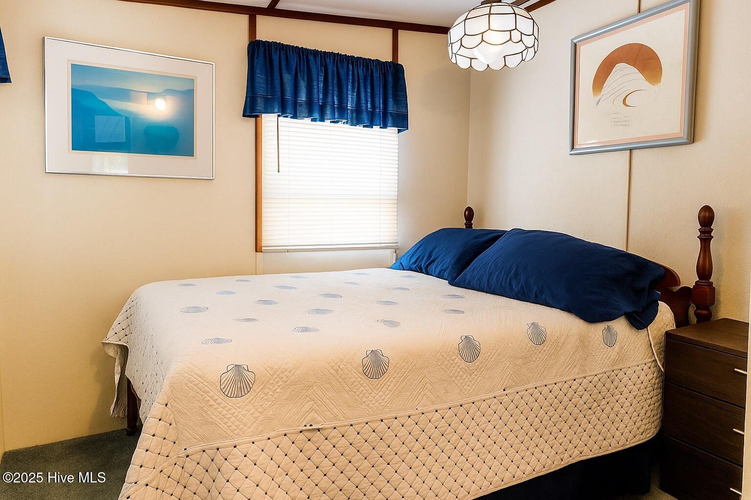 100516366 | Photo 25