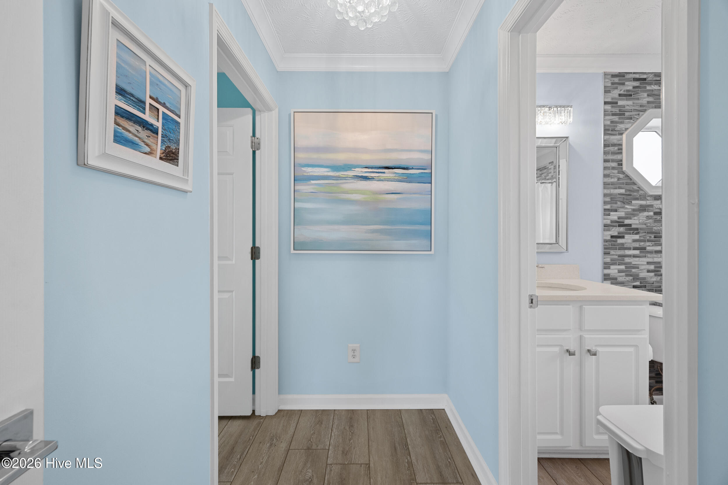 100558134 | Photo 25