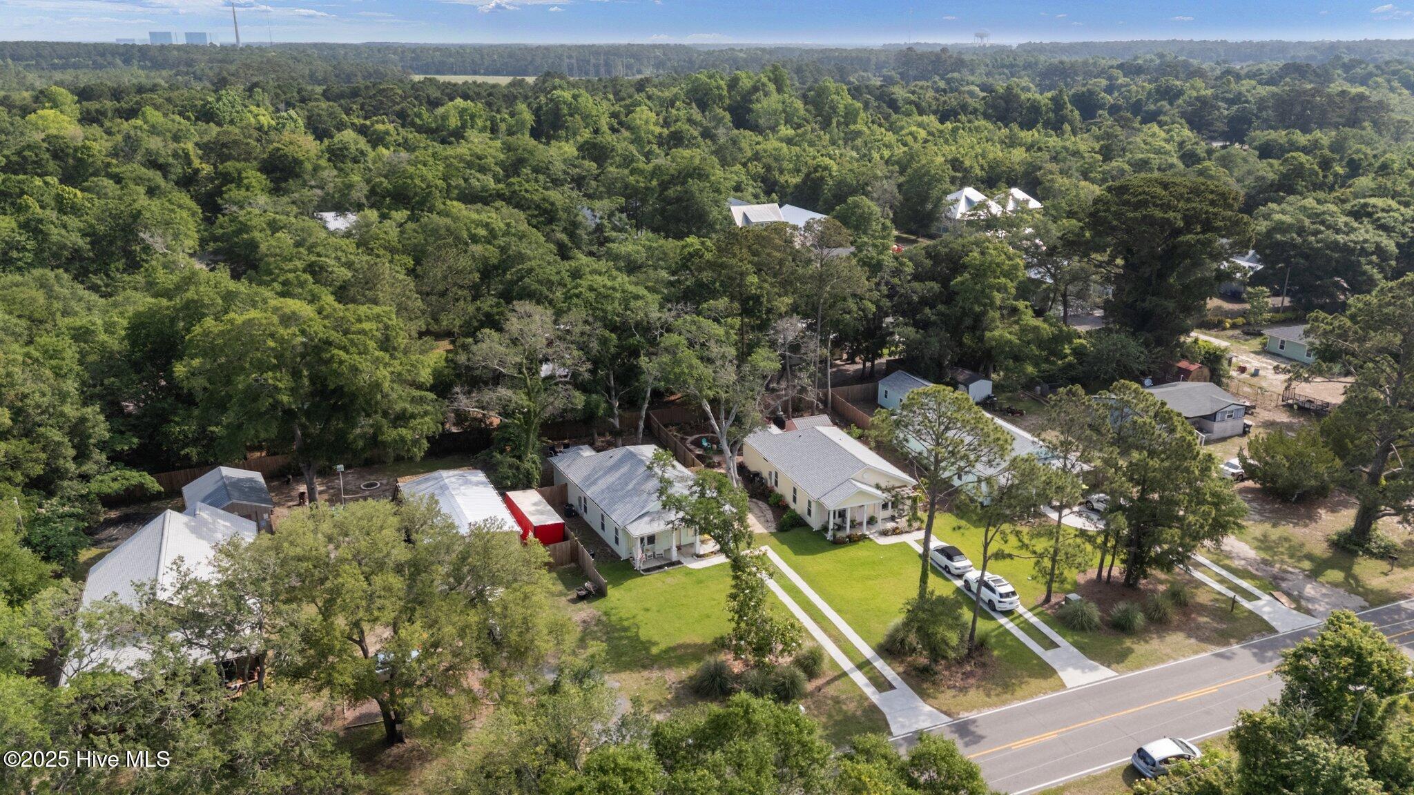 100552059 | Photo 51