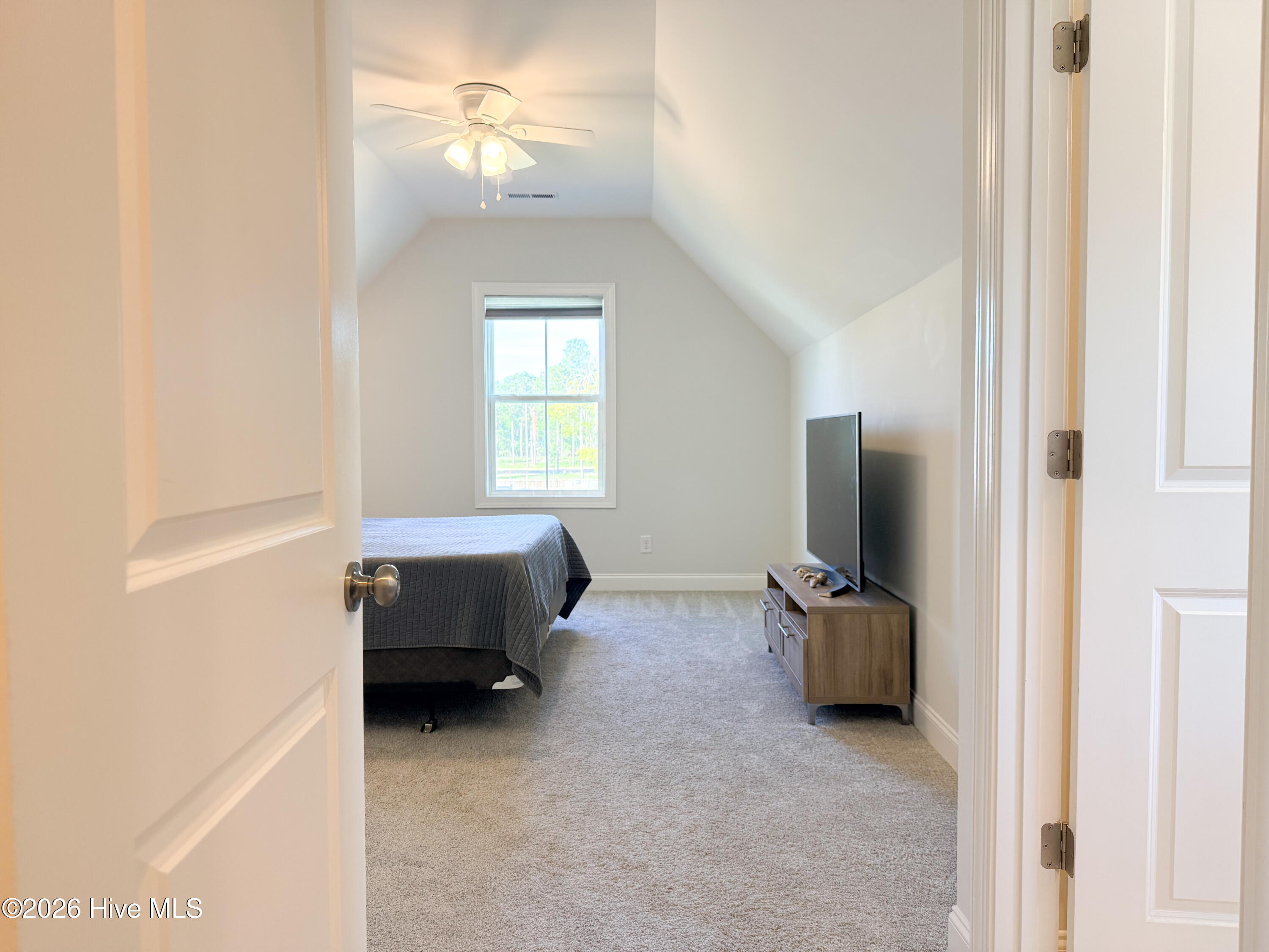 100567915 | Photo 56