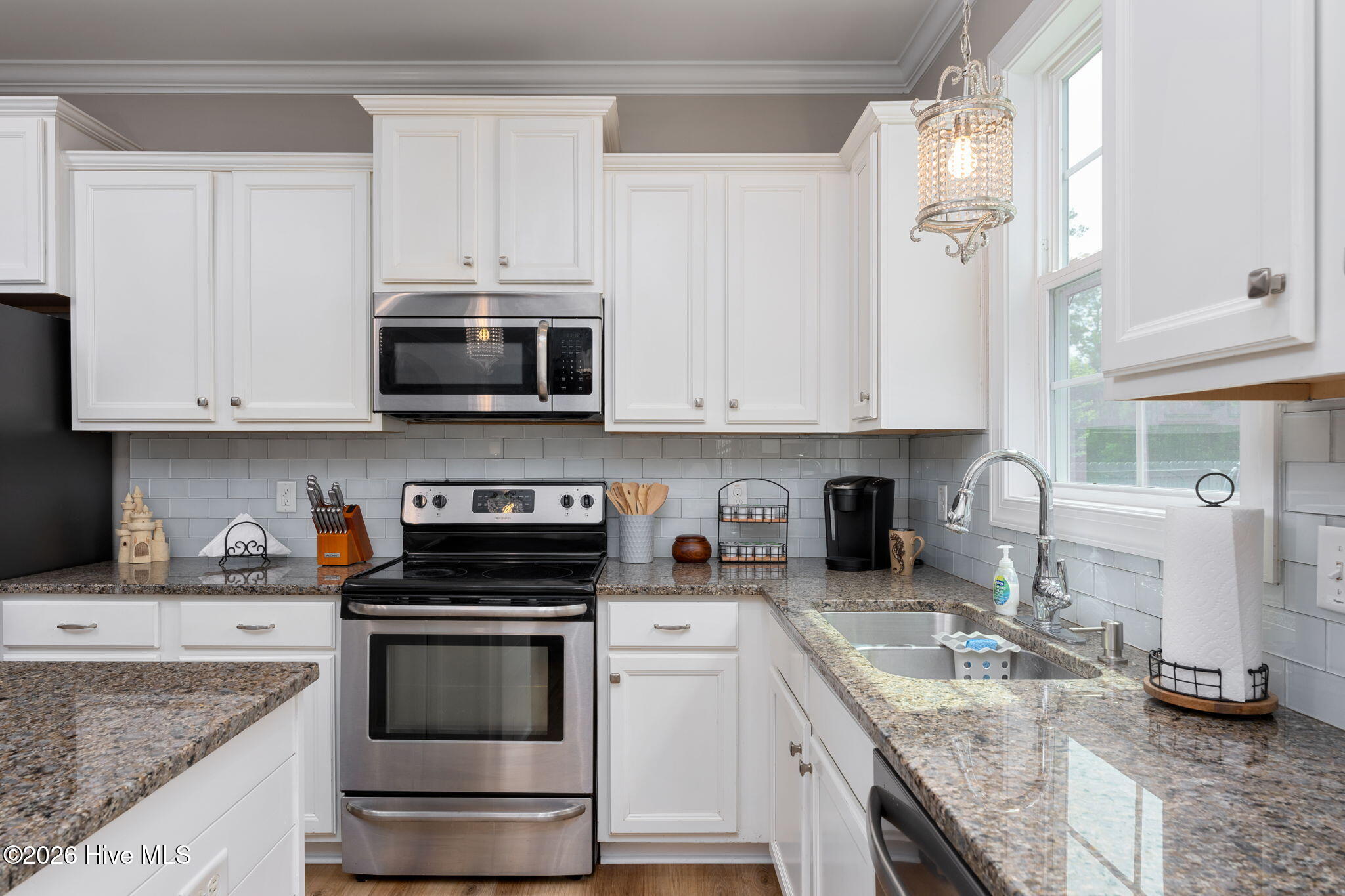 100550807 | Photo 19