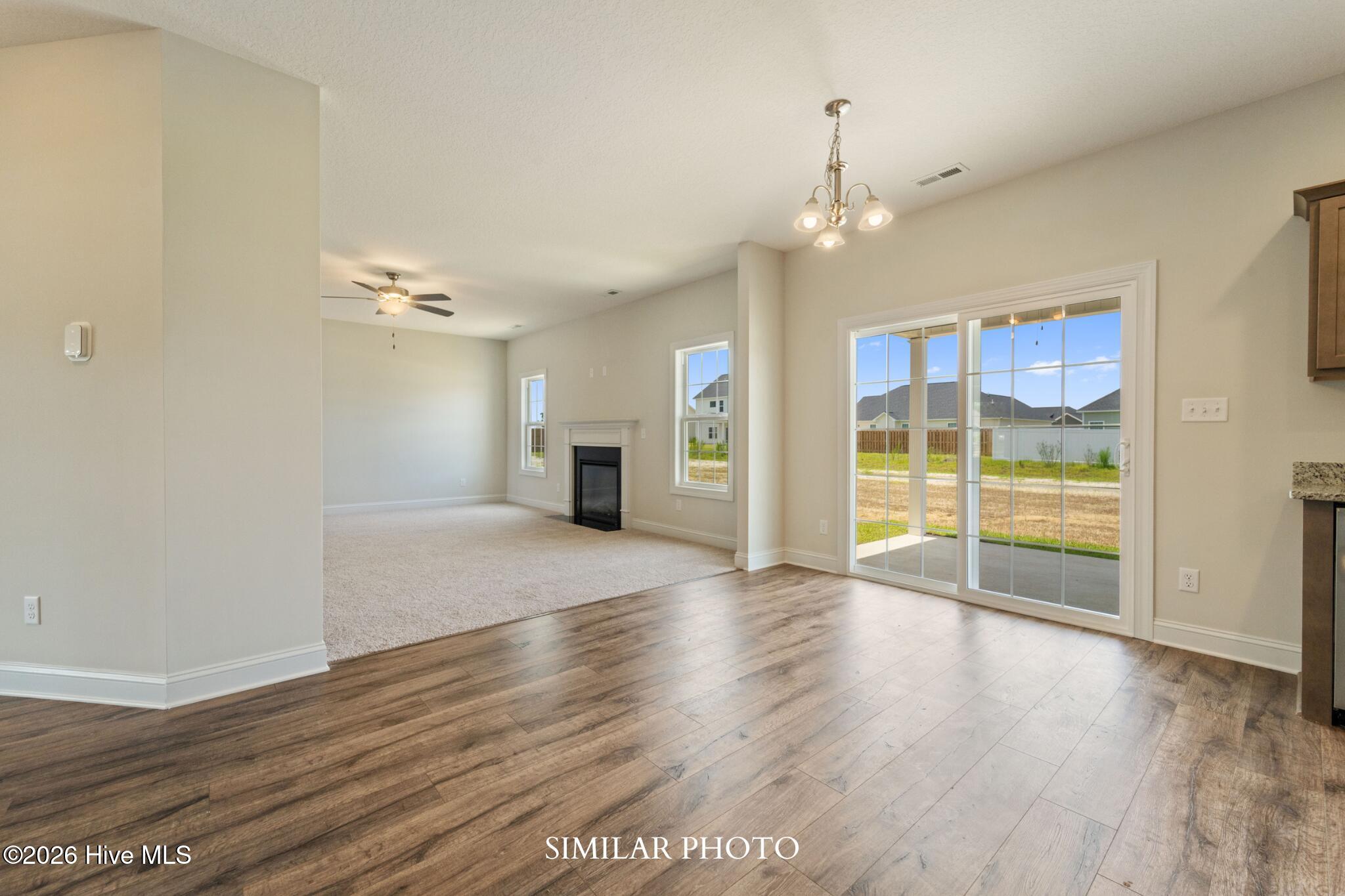 100554439 | Photo 10