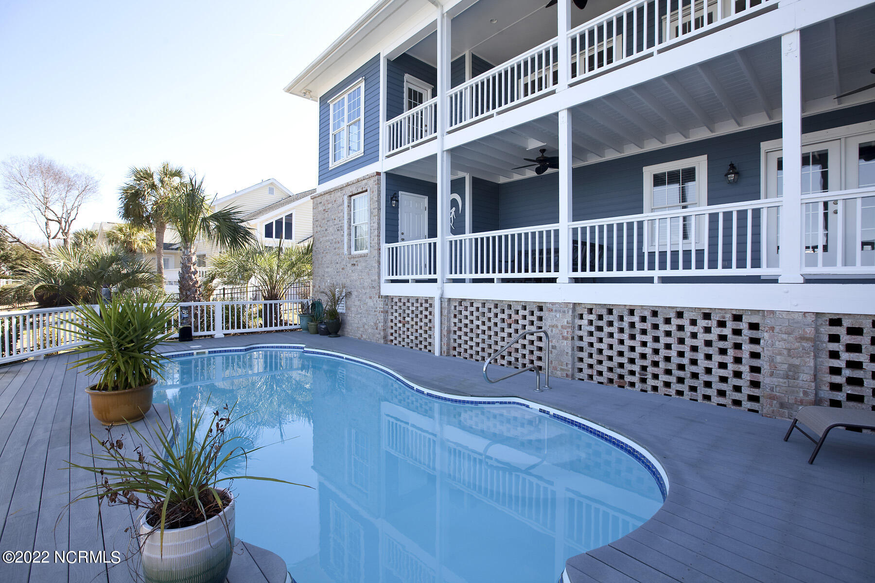 gazebo 121 28pool gary_5627