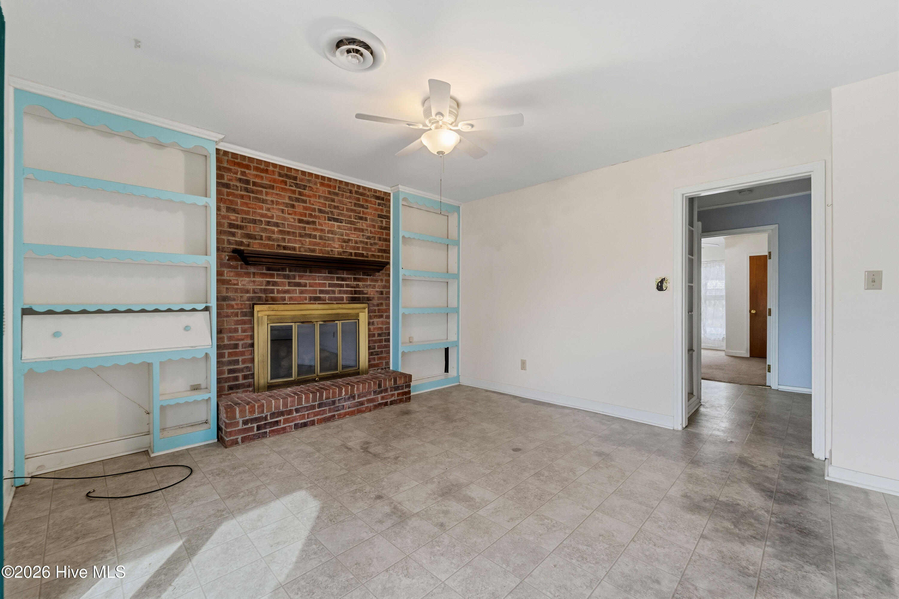 100556367 | Photo 19