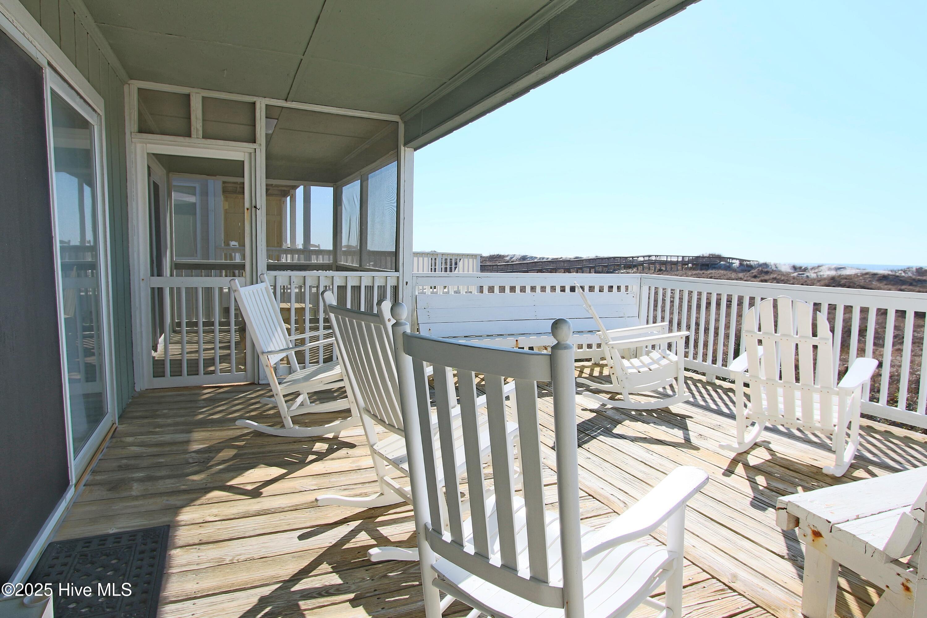 100503699 | Photo 29