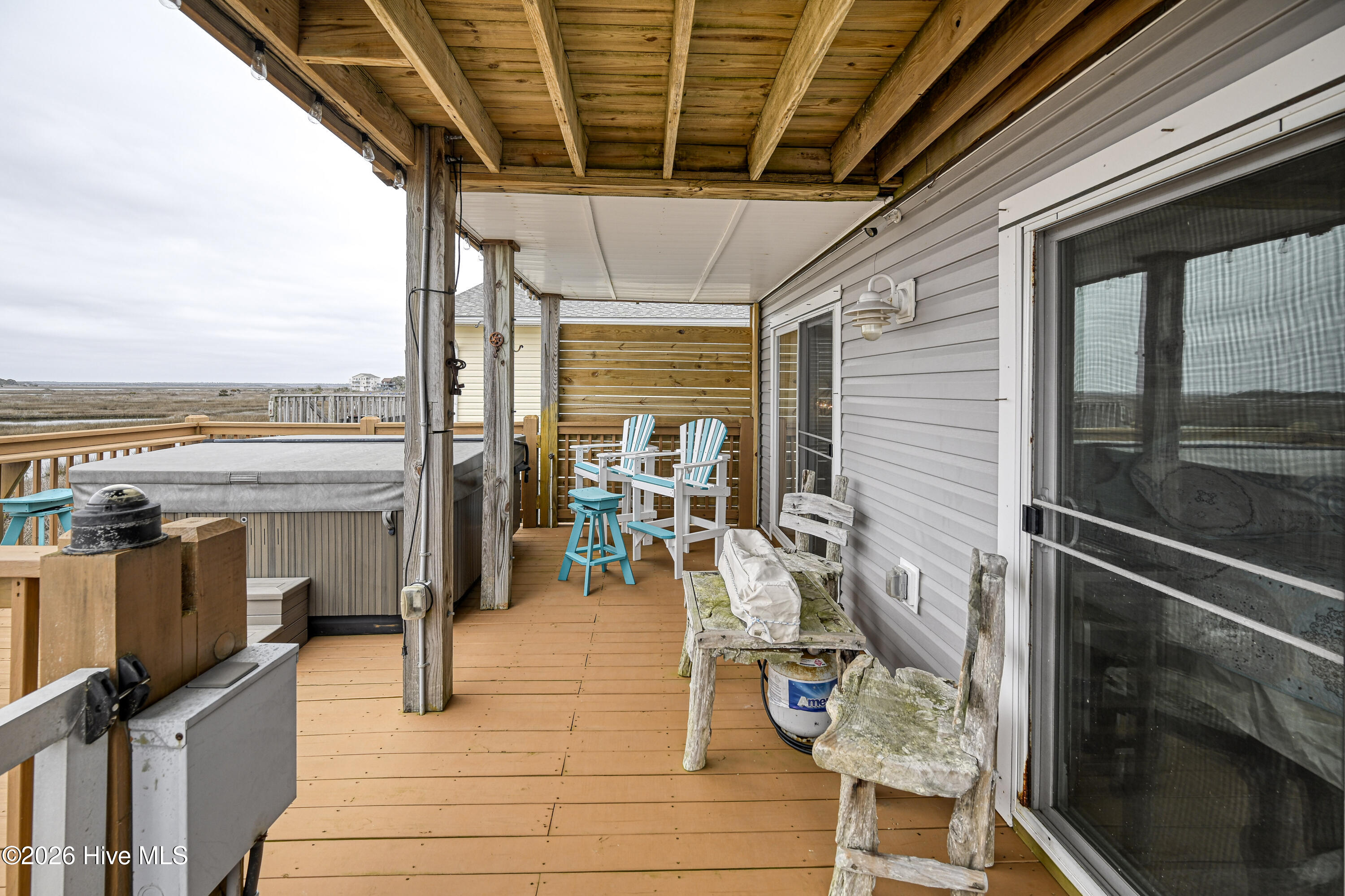 100558069 | Photo 60