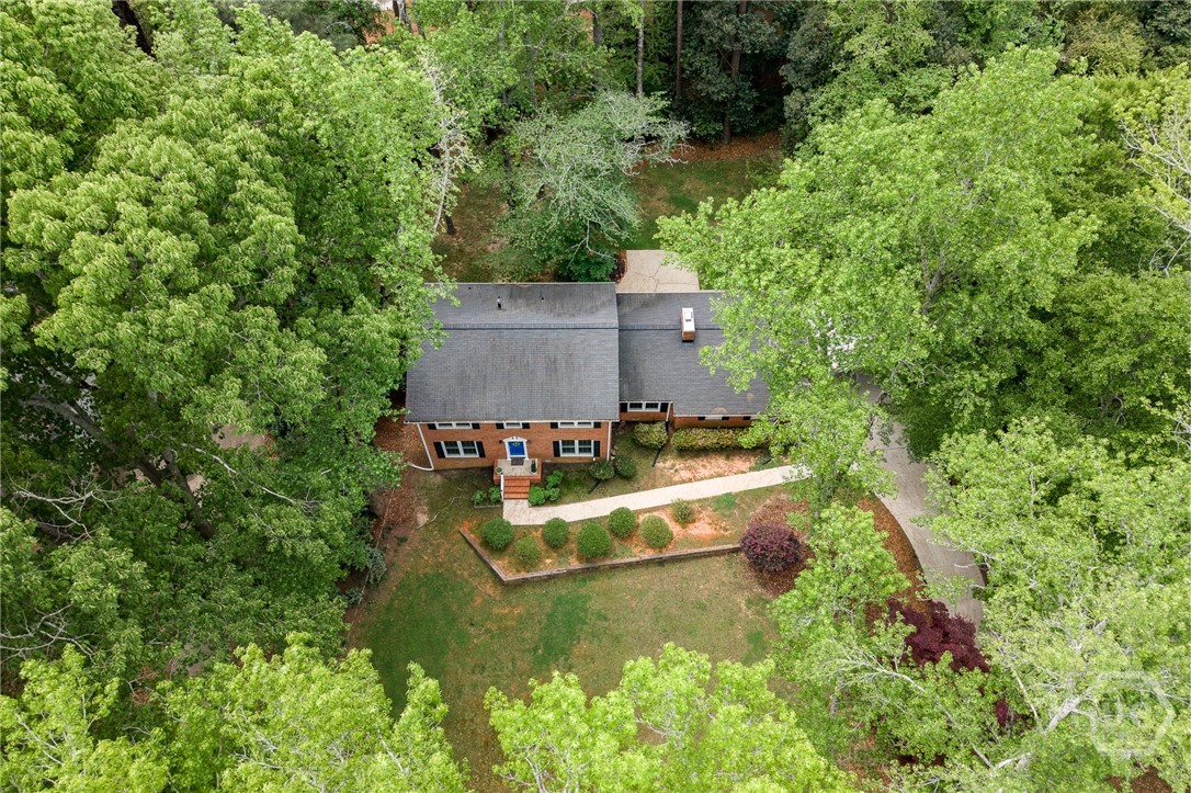 140 Rollingwood Drive