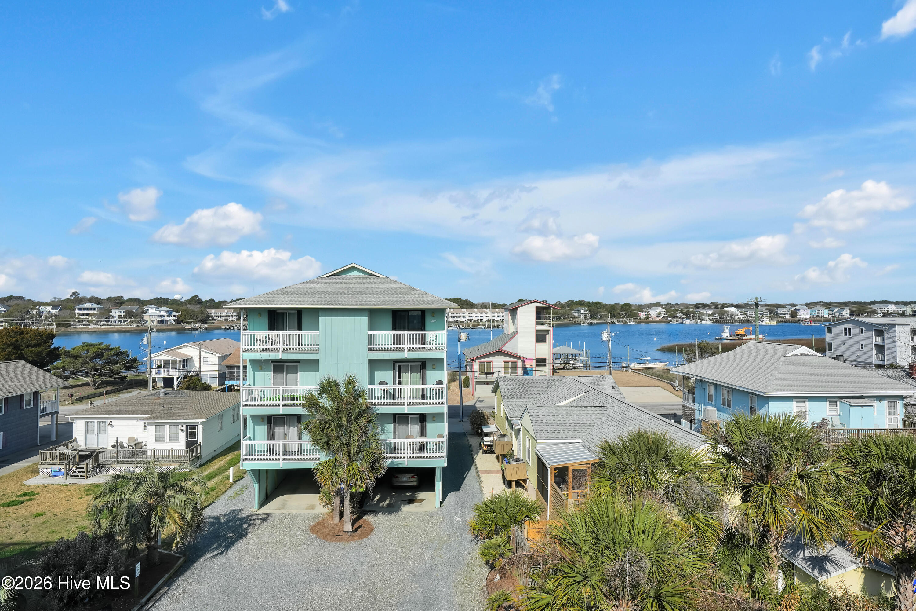 100570328 | Photo 22